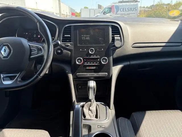 Renault Megane view 11