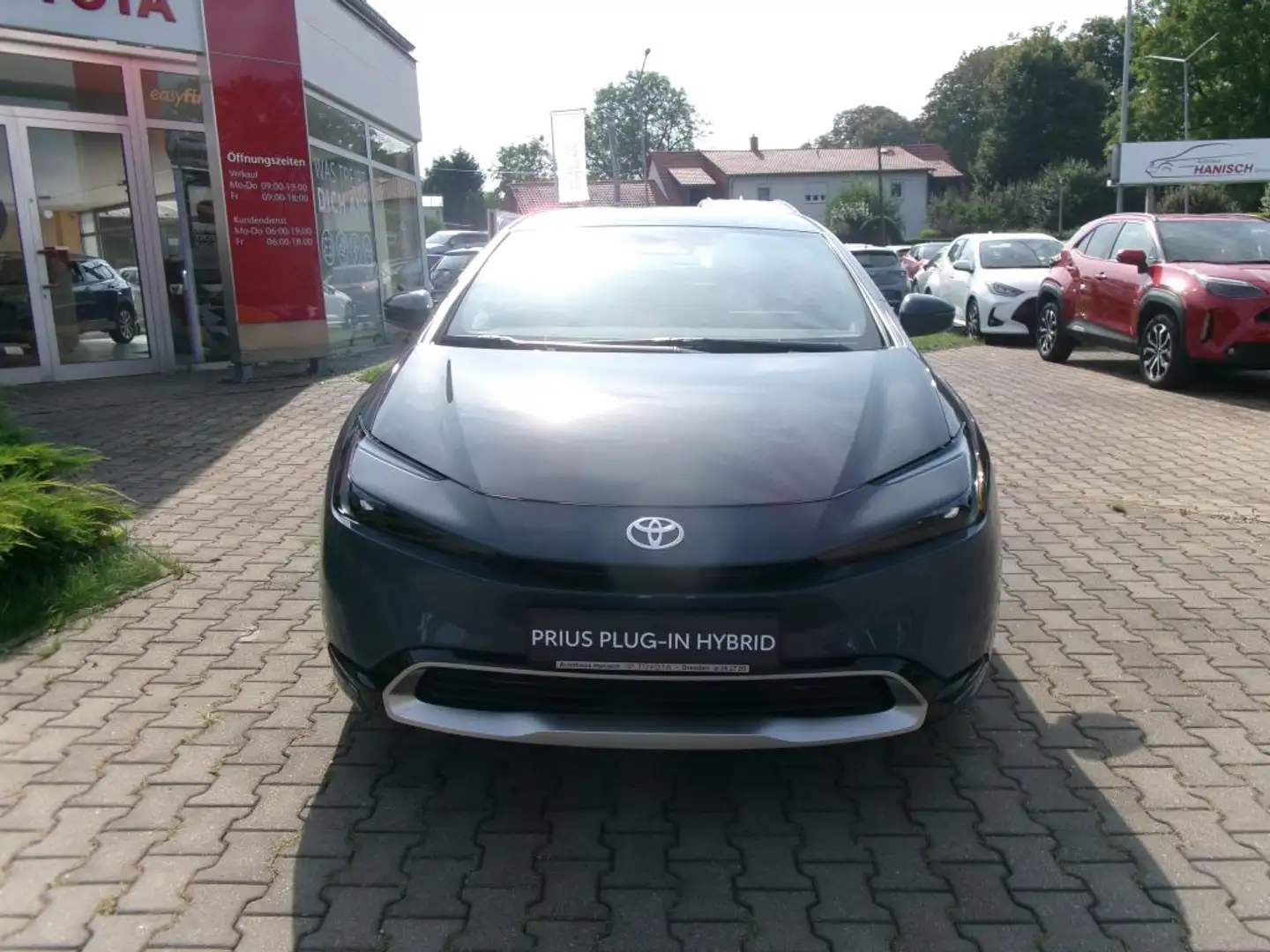 Toyota Prius Plug-in Hybrid Executive Grau - 2