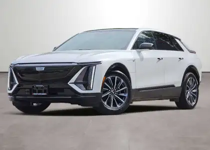 White 2024 Cadillac LYRIQ SUV / Crossover Rear-Wheel Drive 1-Speed Automatic