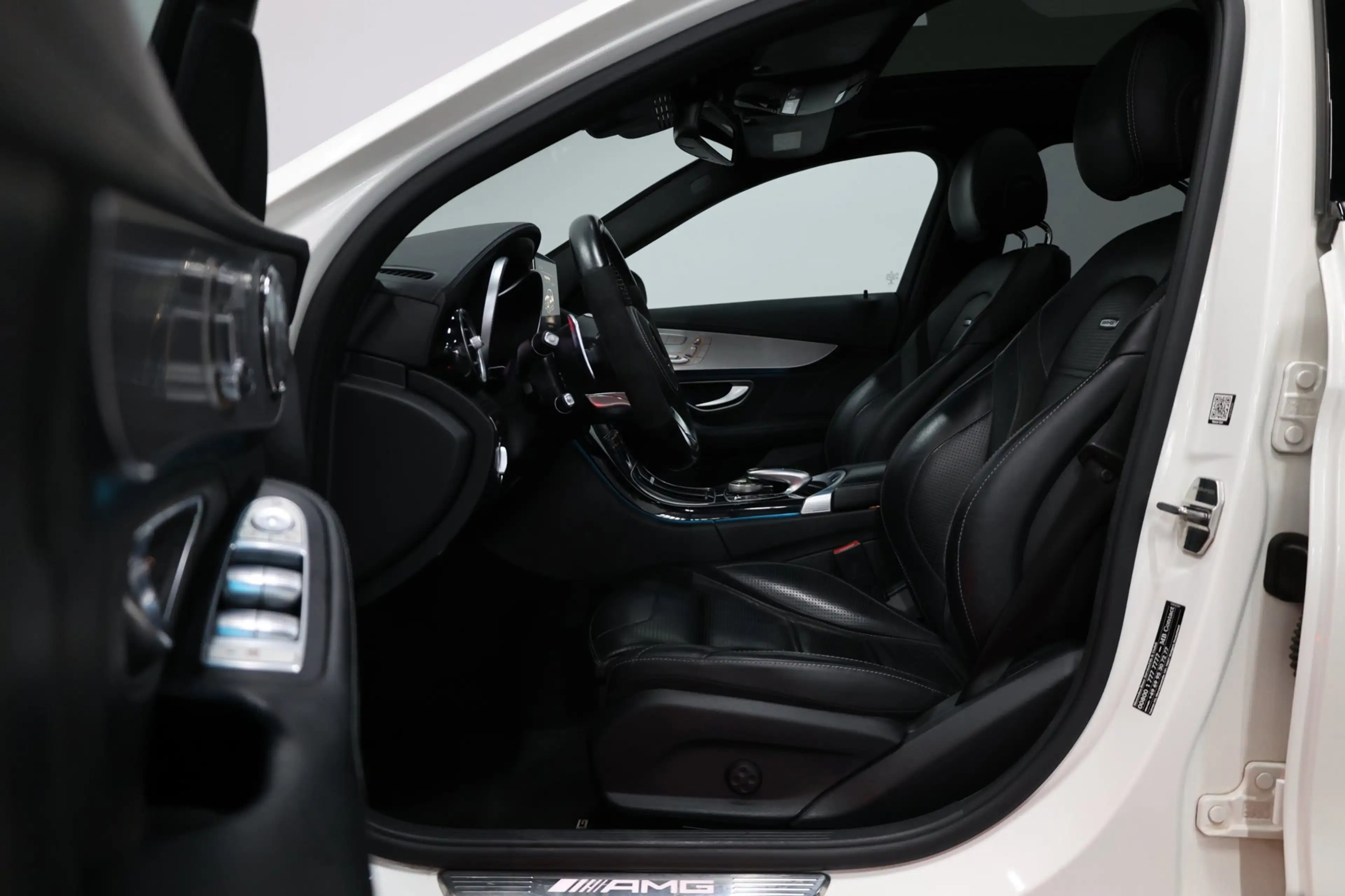 Mercedes-Benz C 63 AMG LED/SFEER/PANO/LEDER+S.VERWARMING+MEMORY/19" LMV/C — photo 11