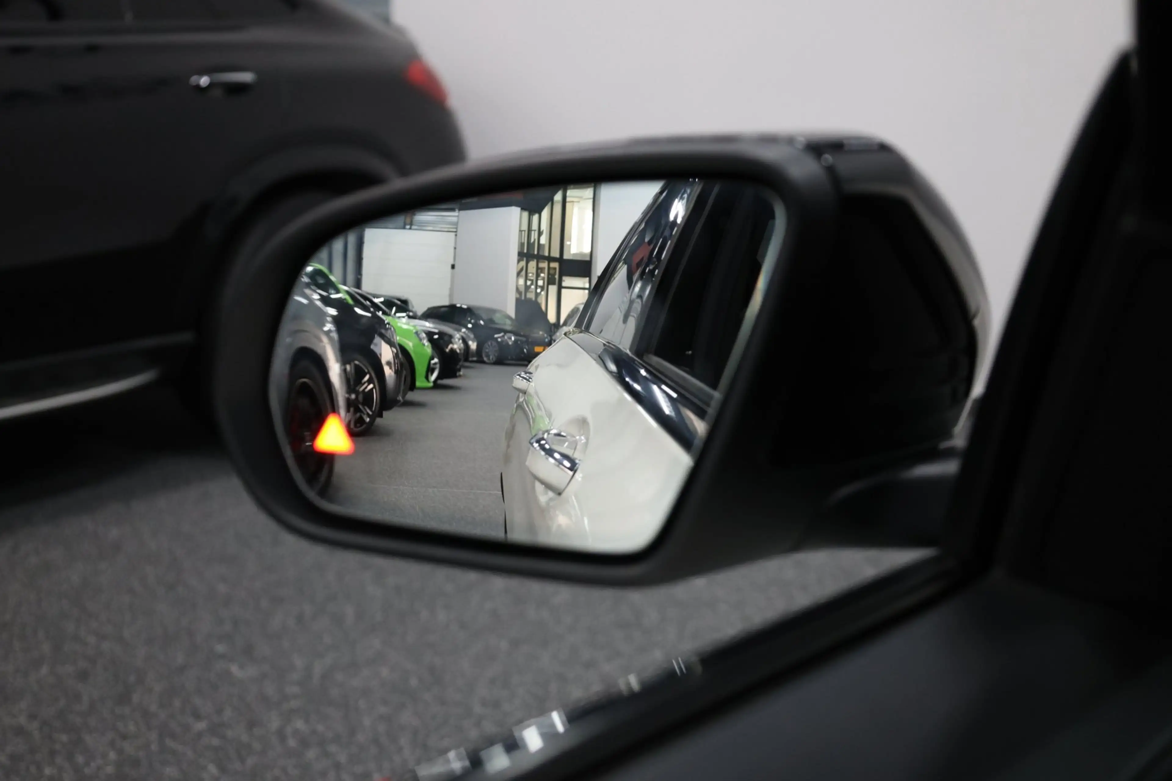 Mercedes-Benz C 63 AMG LED/SFEER/PANO/LEDER+S.VERWARMING+MEMORY/19" LMV/C — photo 23