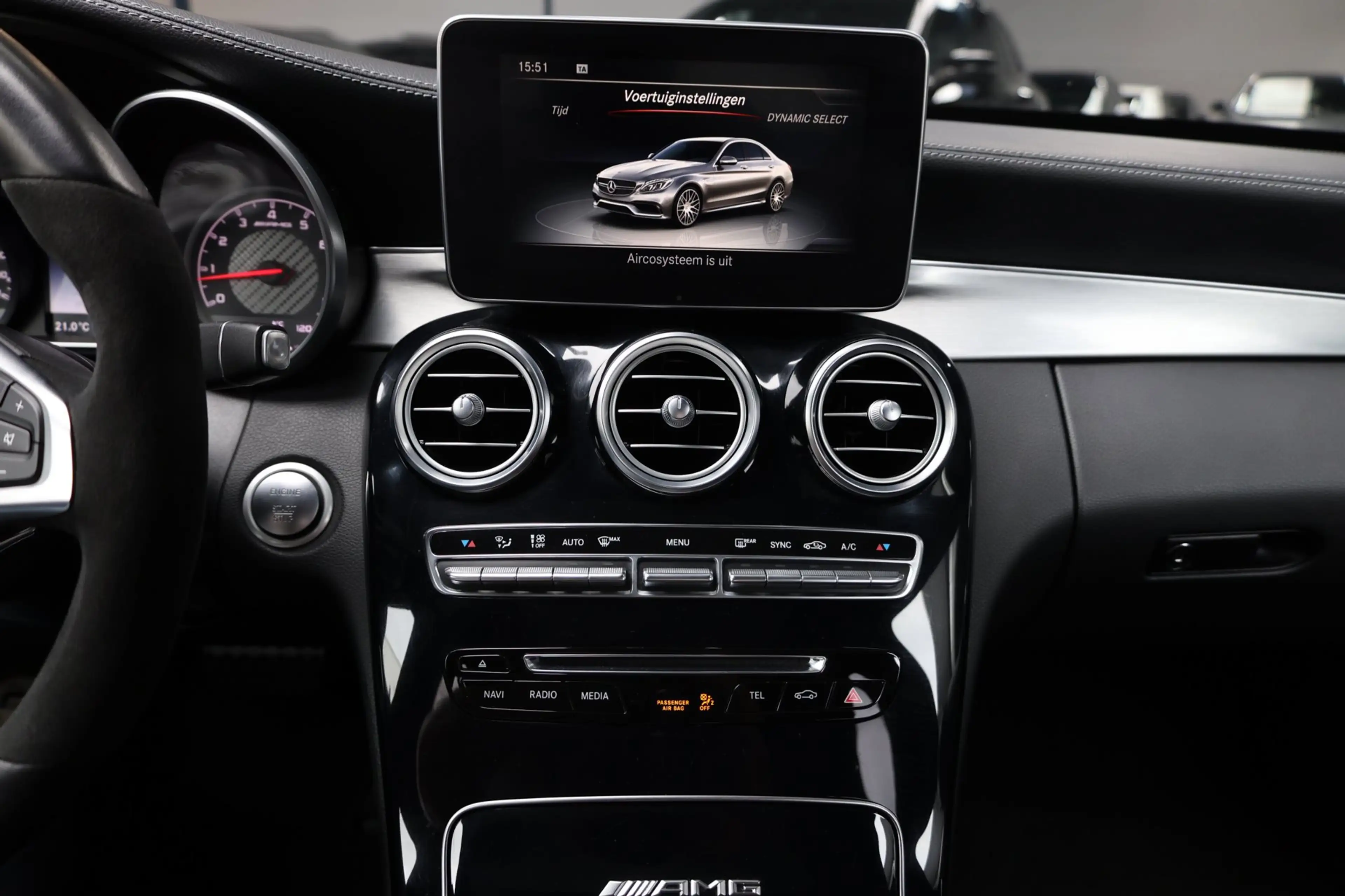 Mercedes-Benz C 63 AMG LED/SFEER/PANO/LEDER+S.VERWARMING+MEMORY/19" LMV/C — photo 14