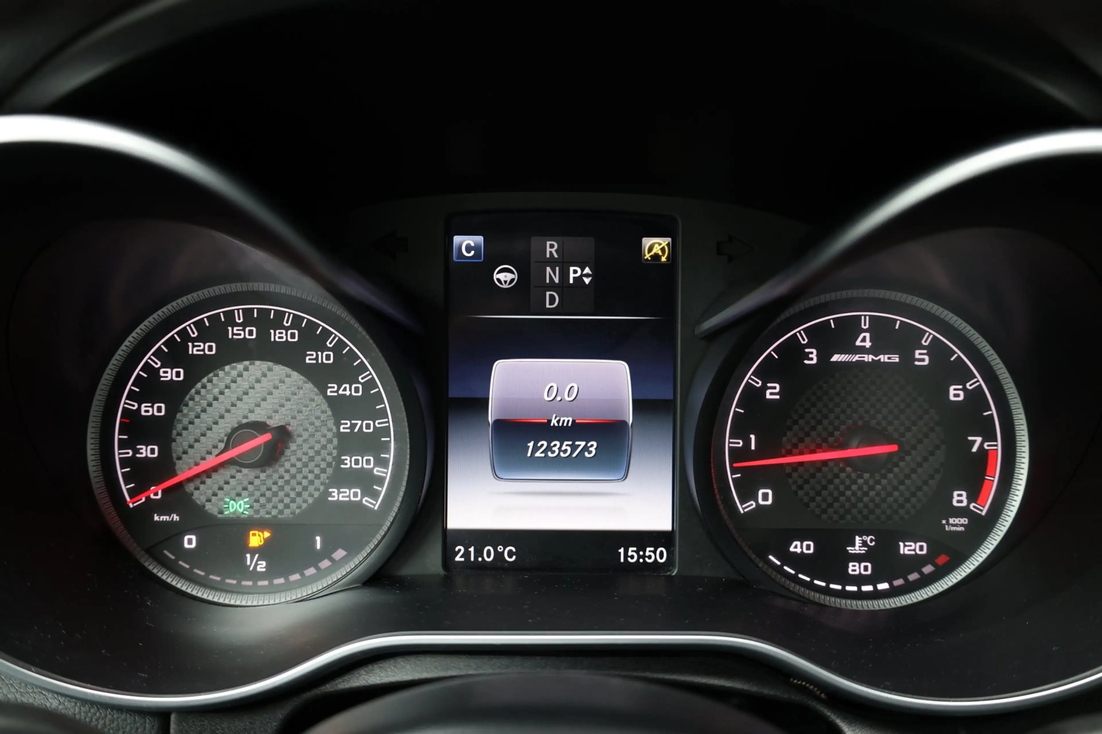 Mercedes-Benz C 63 AMG LED/SFEER/PANO/LEDER+S.VERWARMING+MEMORY/19" LMV/C — photo 10
