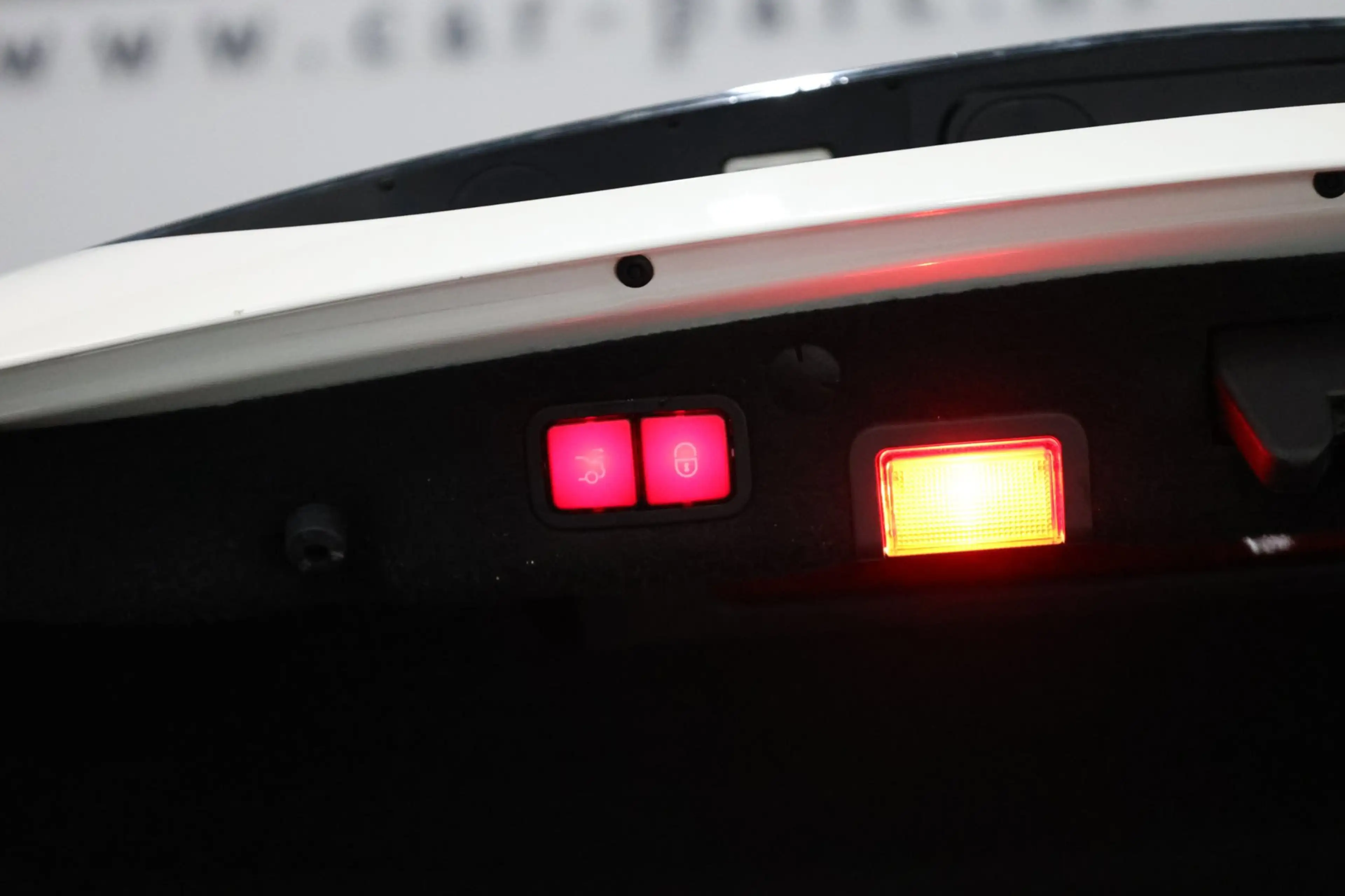 Mercedes-Benz C 63 AMG LED/SFEER/PANO/LEDER+S.VERWARMING+MEMORY/19" LMV/C — photo 24