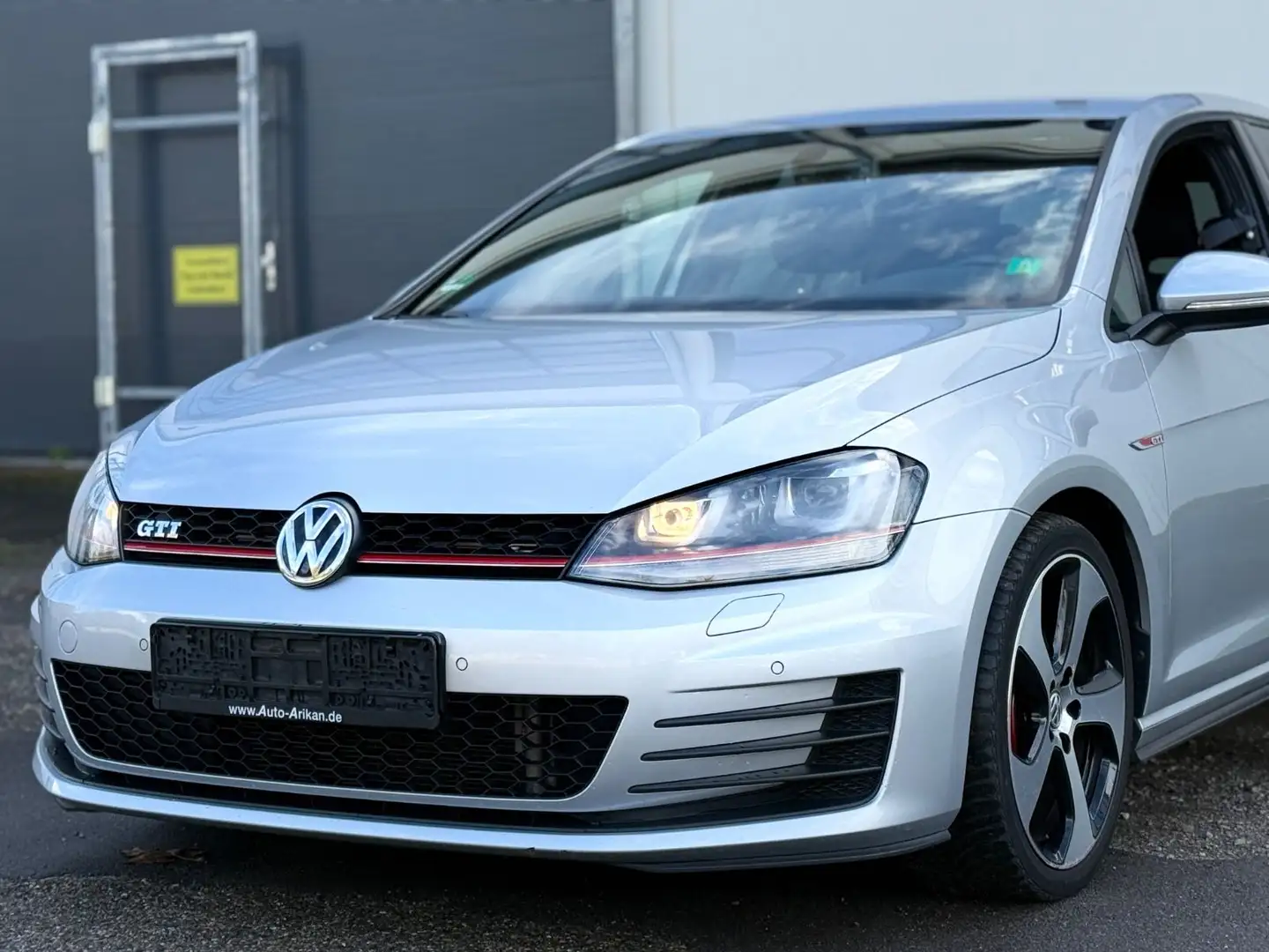 Volkswagen Golf 7 GTI Behindertengerecht Silber - 1