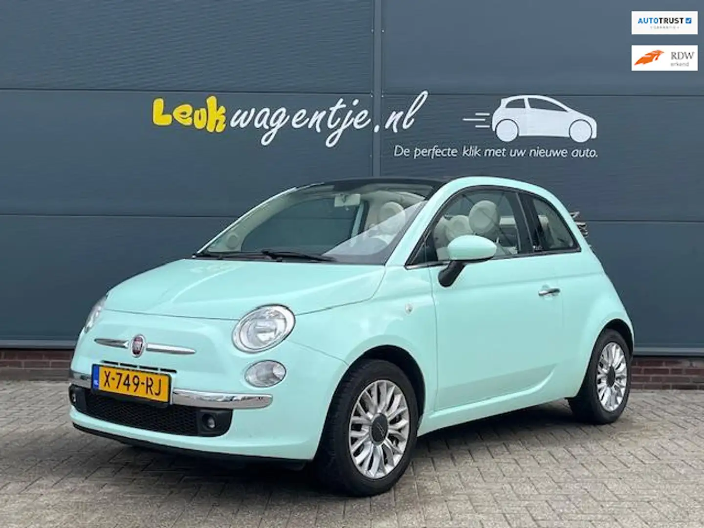 Fiat 500C 1.2 Lounge Cabrio *mintgroen *climate *bluetooth Groen - 1