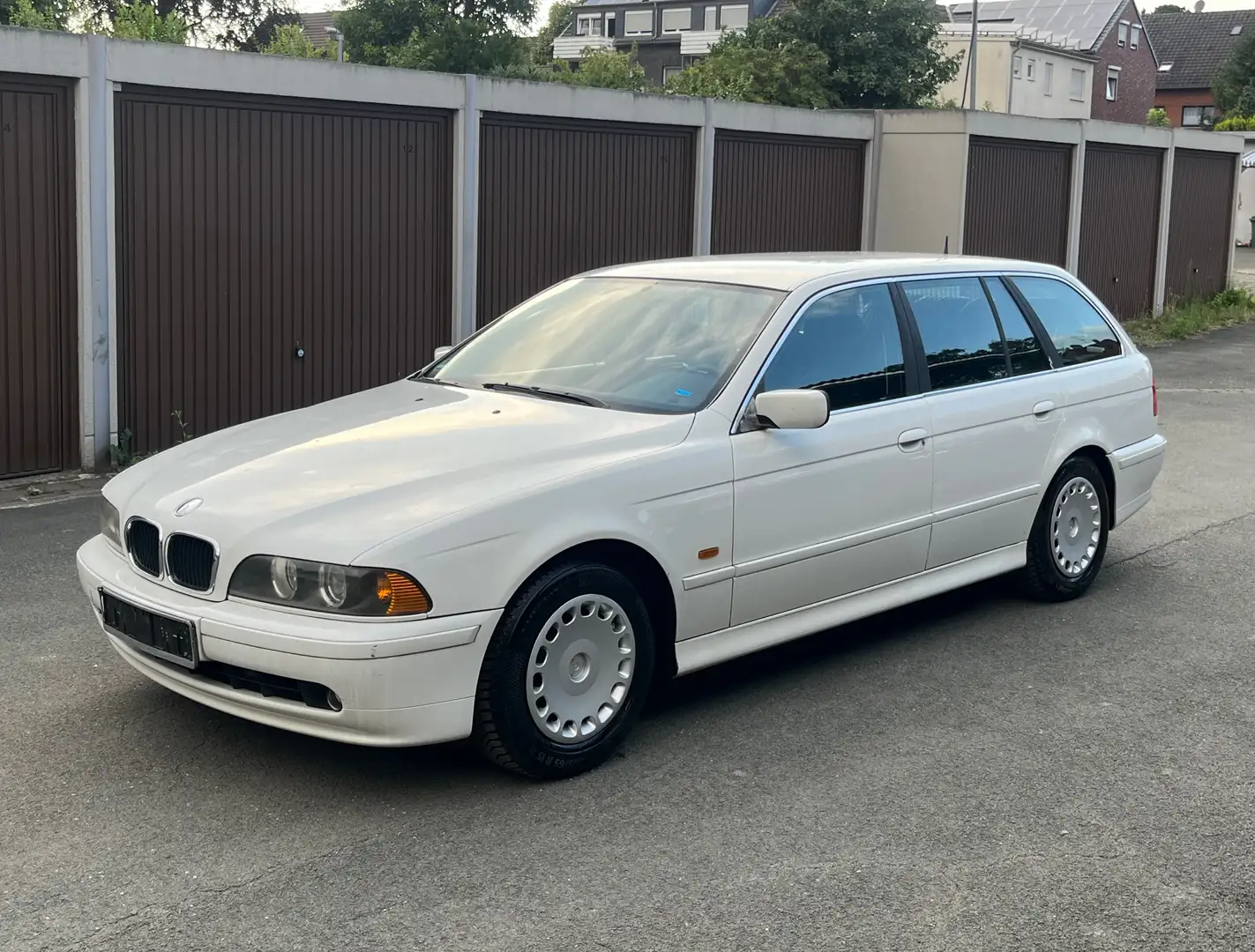BMW 525 525d Touring ANHÄNGERKUPPLUNG SCHECKHEFT TÜV Alb - 1