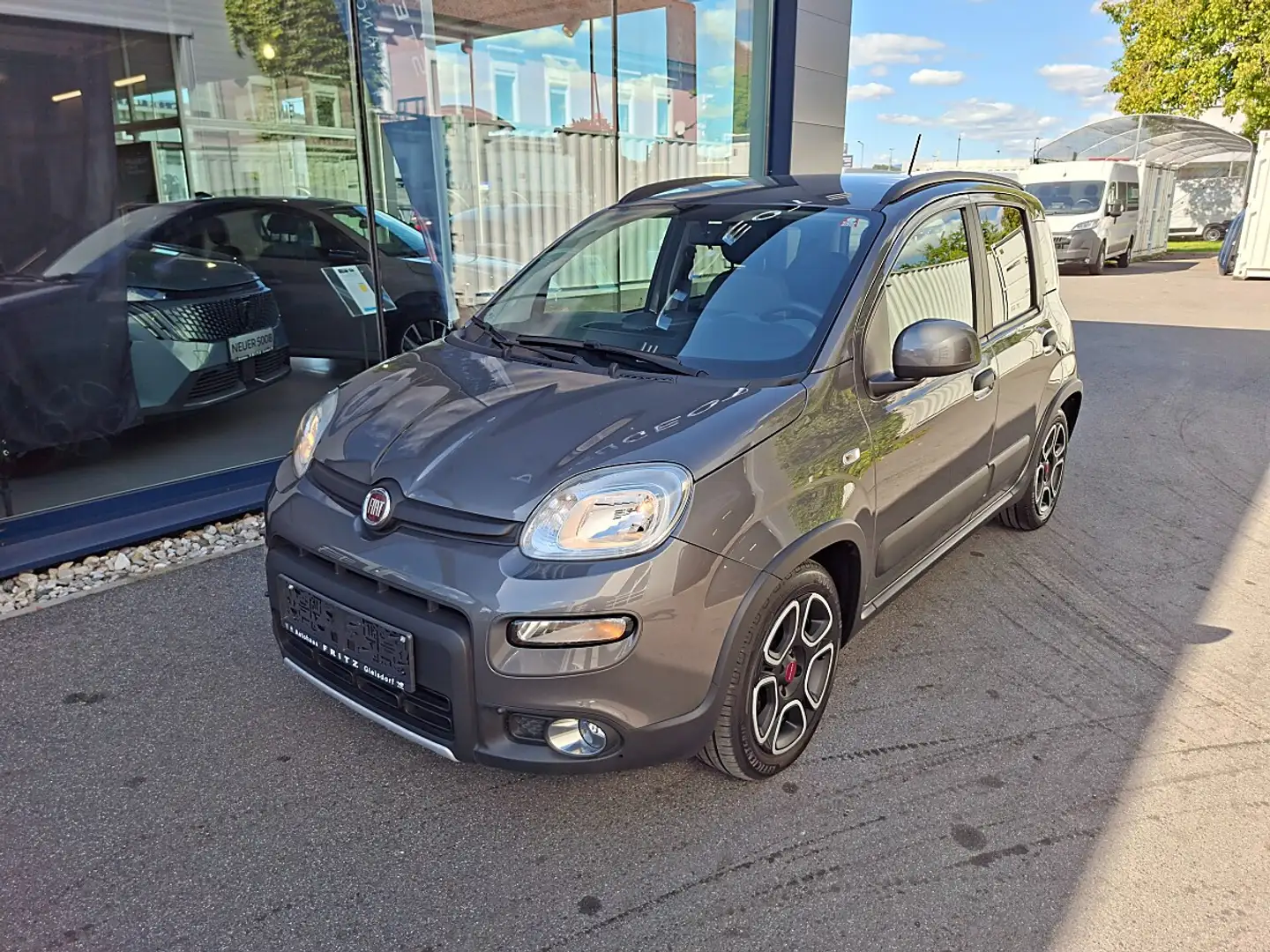 Fiat Panda 4x2 FireFly Hybrid 70 Plus "inkl. Winterräder" Grau - 1
