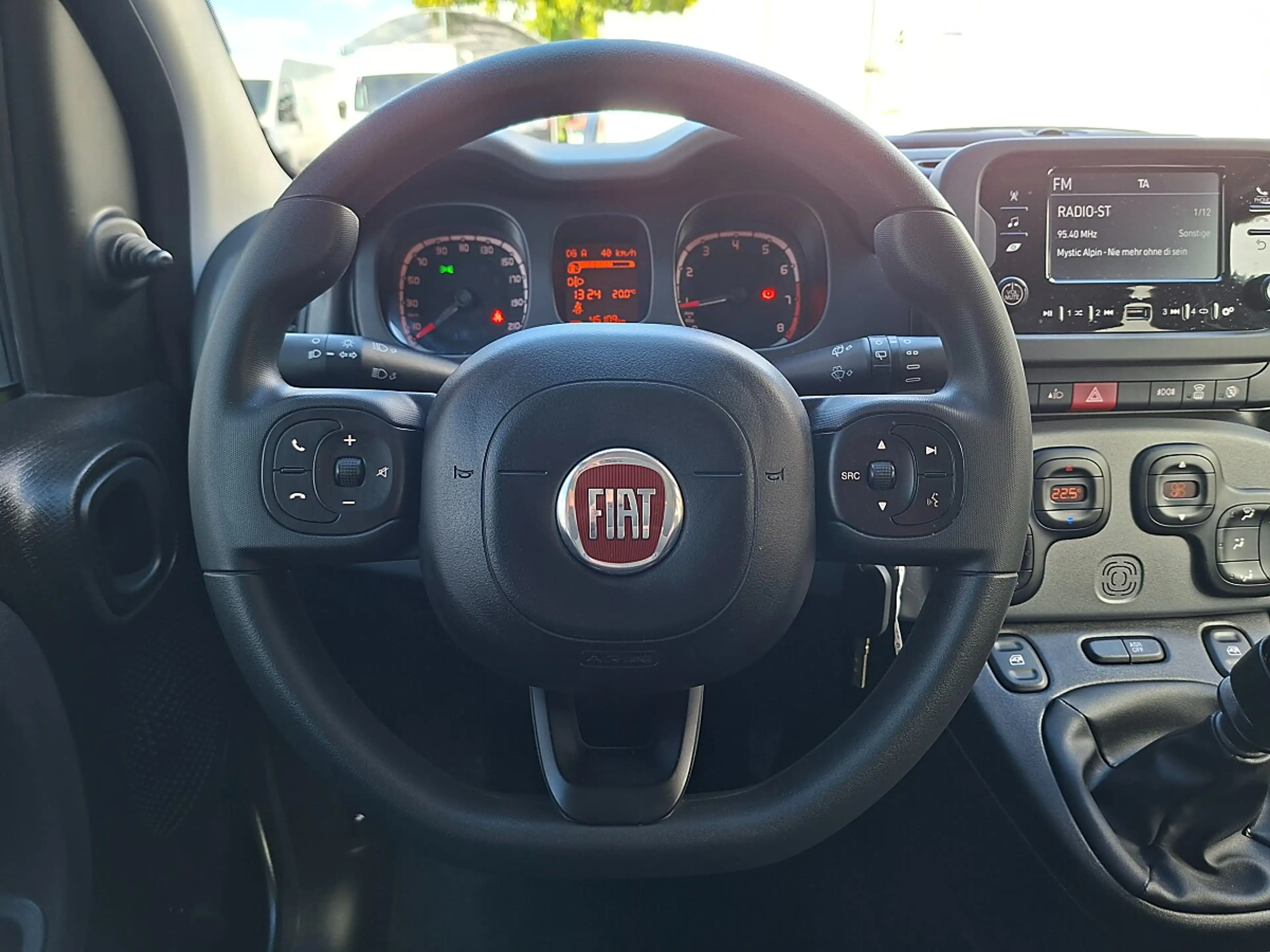 Fiat Panda 4x2 FireFly Hybrid 70 Plus "inkl. Winterräder" — photo 13