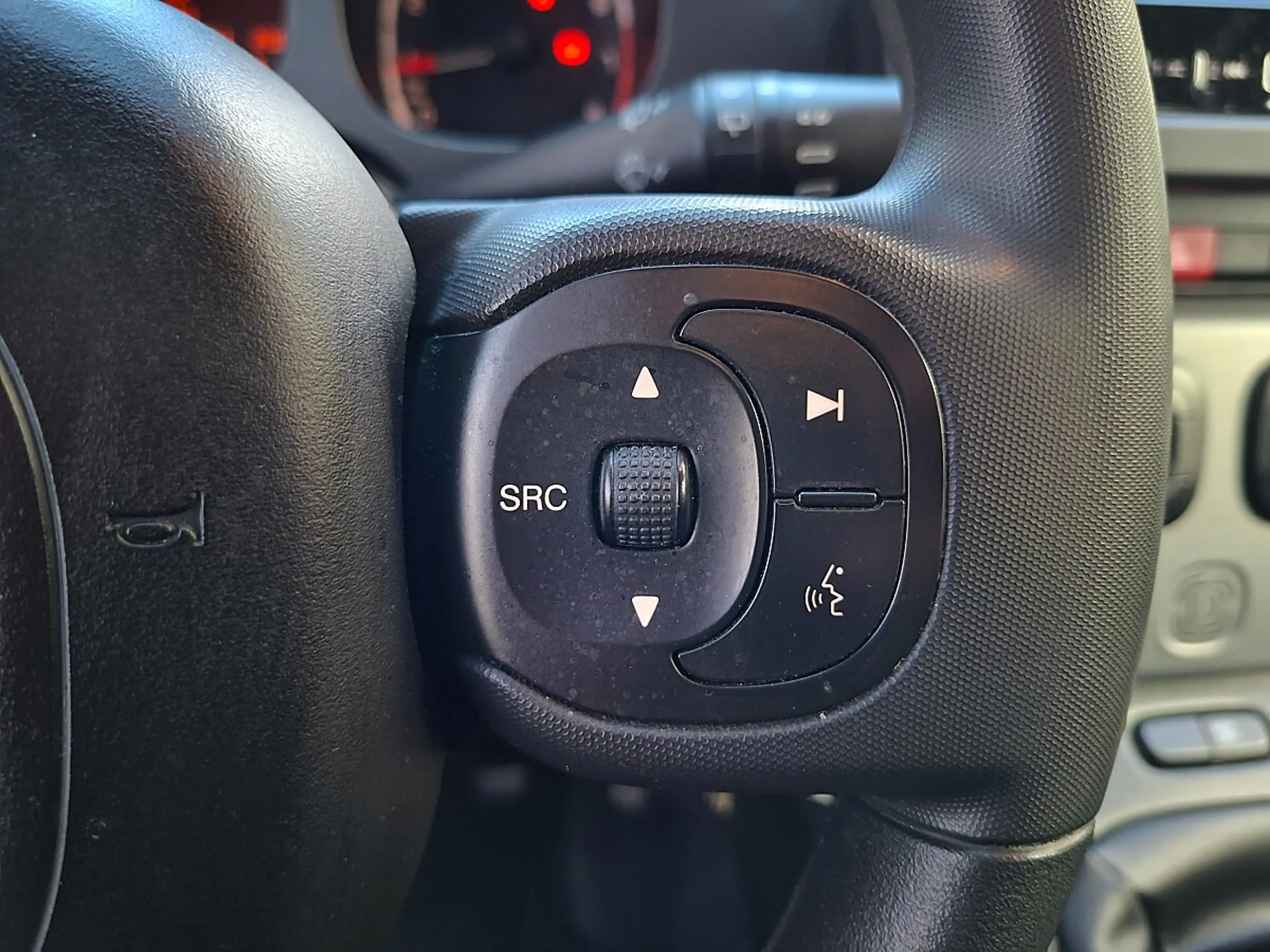Fiat Panda 4x2 FireFly Hybrid 70 Plus "inkl. Winterräder" — photo 15