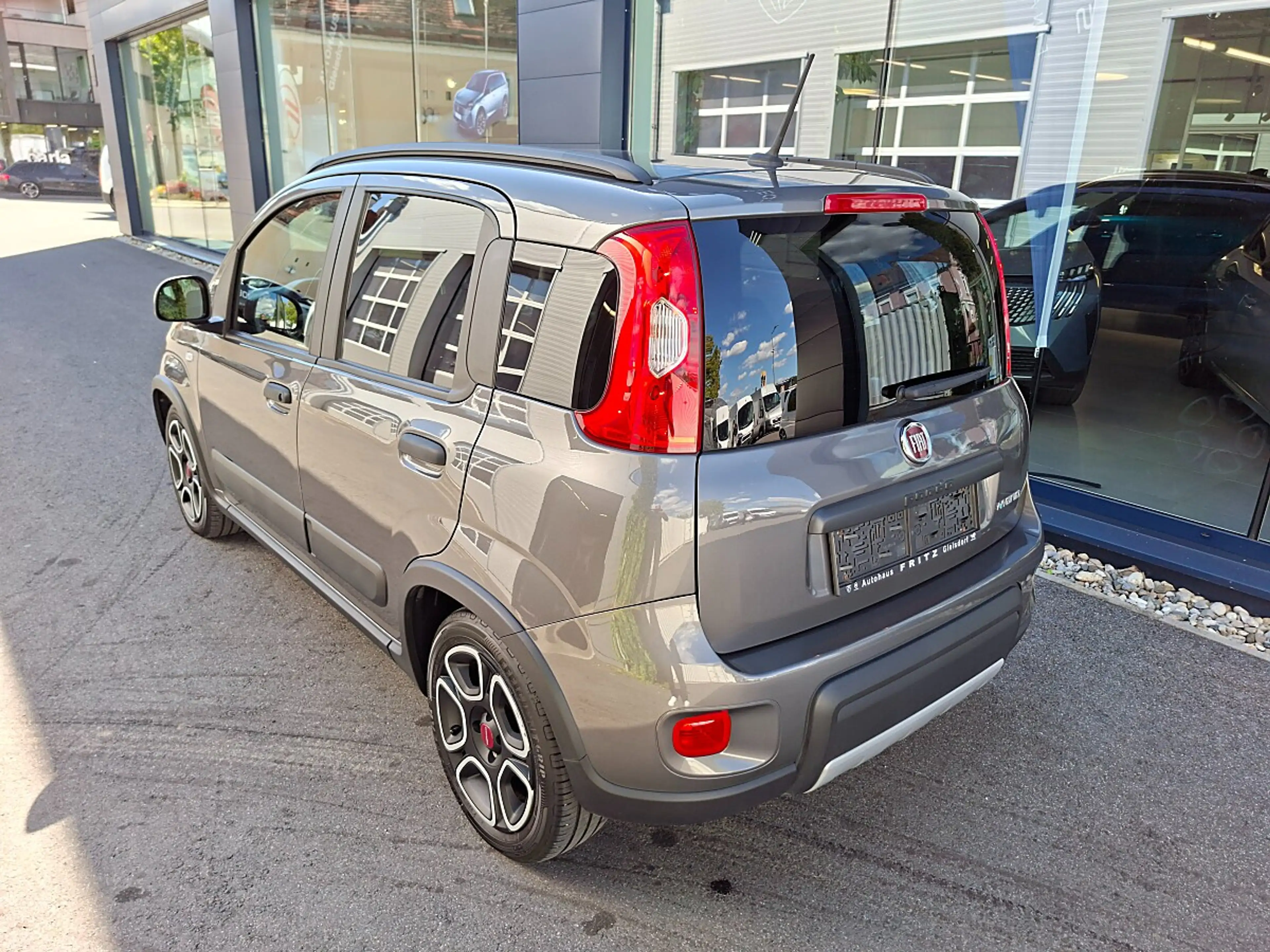 Fiat Panda 4x2 FireFly Hybrid 70 Plus "inkl. Winterräder" — photo 6