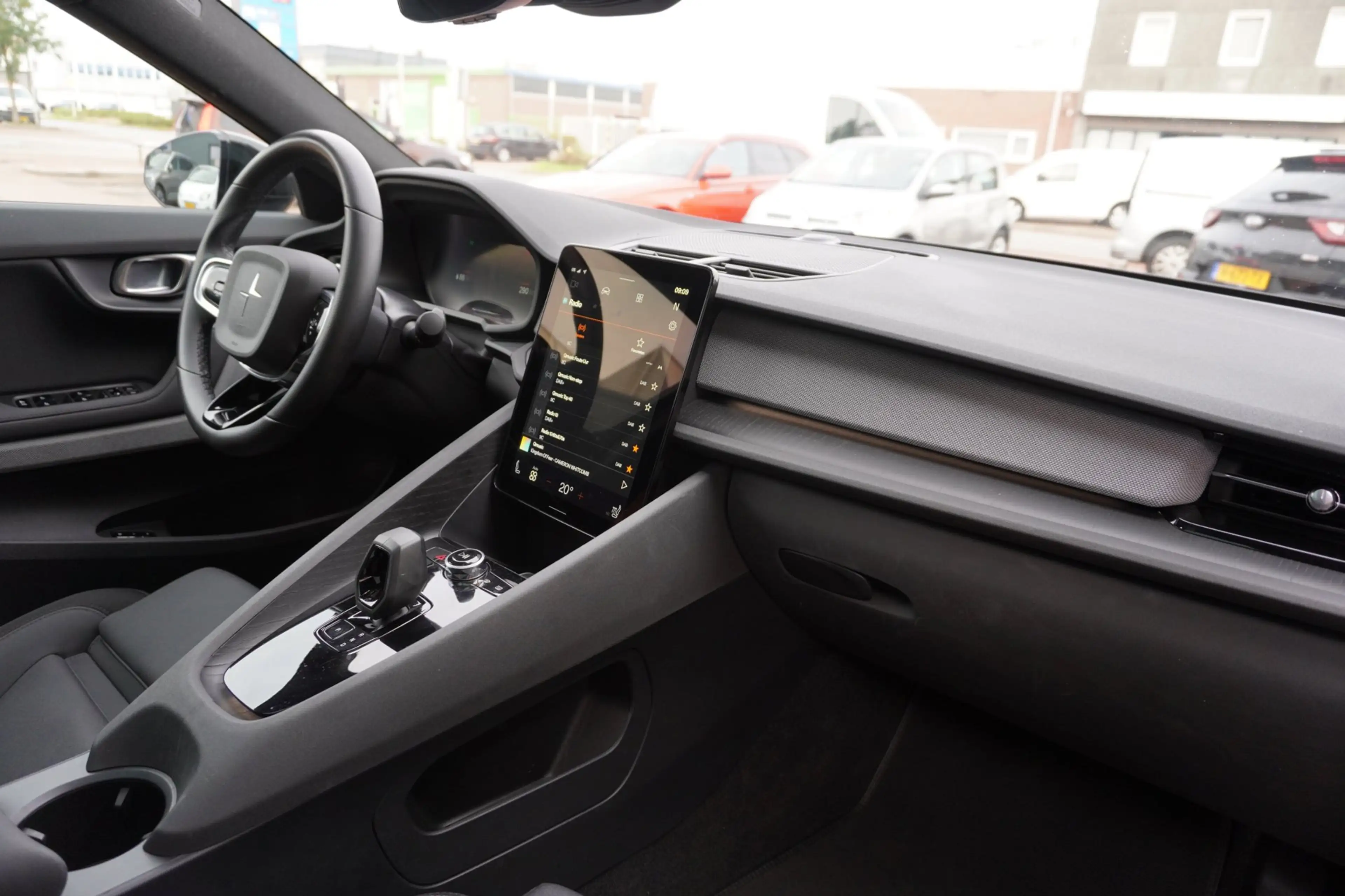 Polestar 2 Long Range Dual Motor Launch Edition 78kWh Perform — photo 17