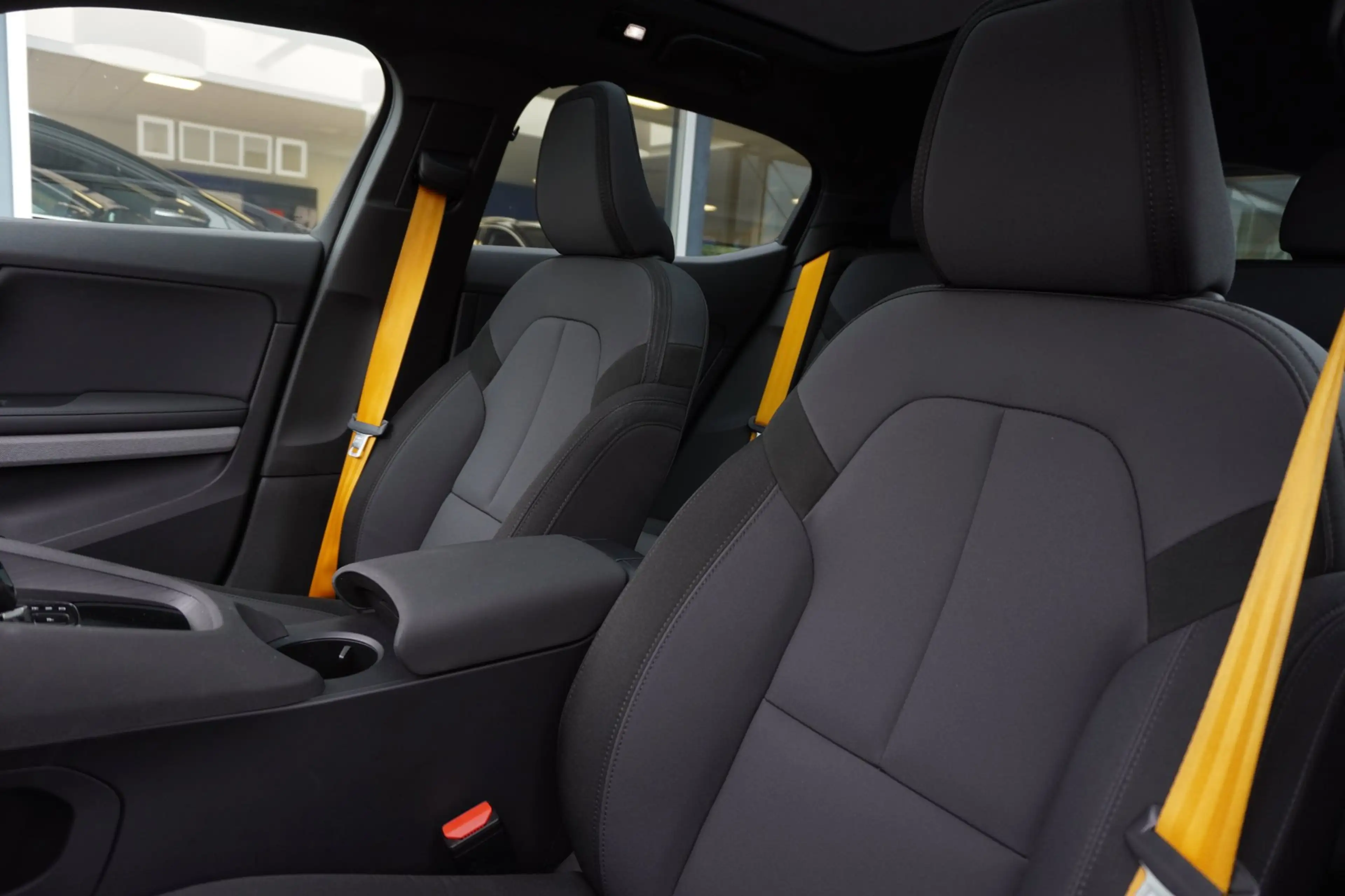 Polestar 2 Long Range Dual Motor Launch Edition 78kWh Perform — photo 13