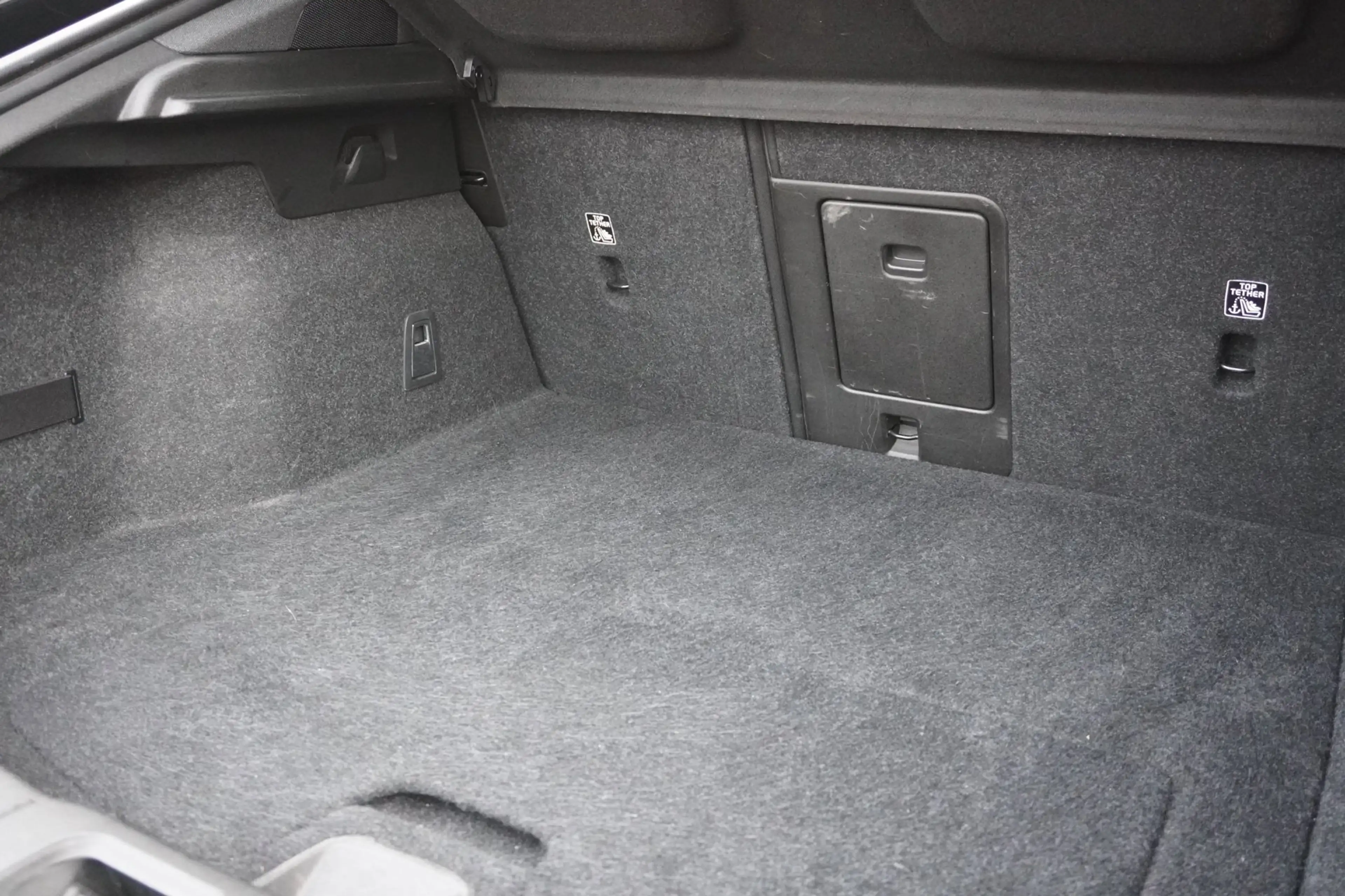 Polestar 2 Long Range Dual Motor Launch Edition 78kWh Perform — photo 43