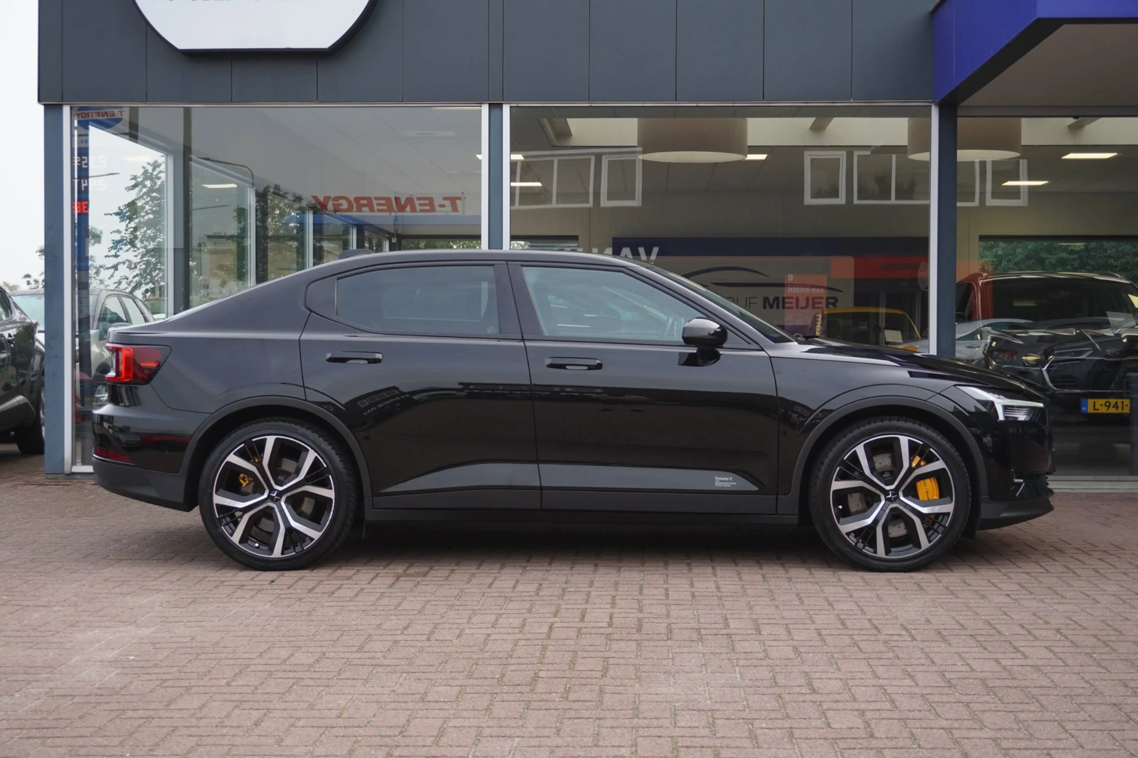 Polestar 2 Long Range Dual Motor Launch Edition 78kWh Perform — photo 3