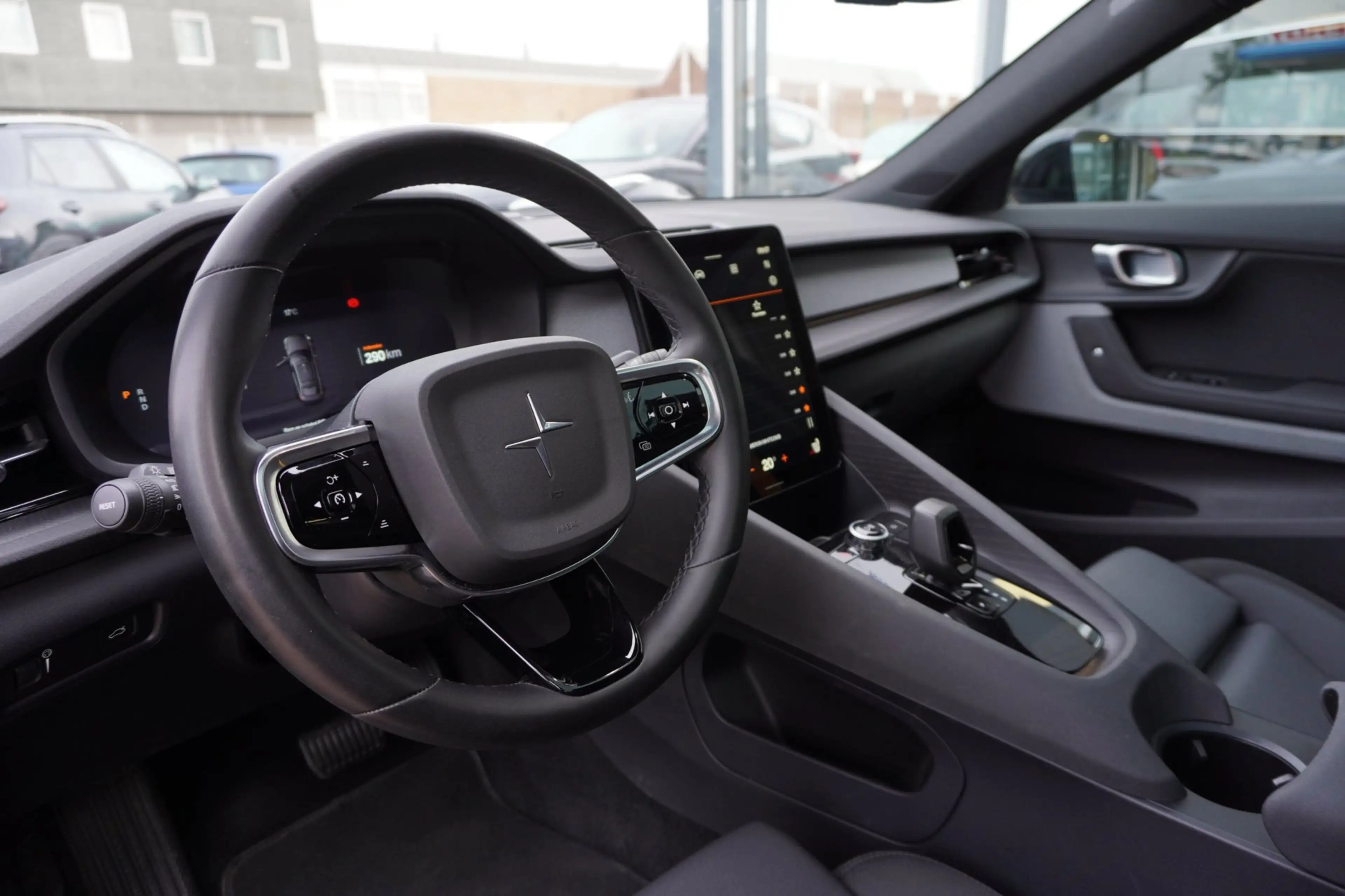 Polestar 2 Long Range Dual Motor Launch Edition 78kWh Perform — photo 12