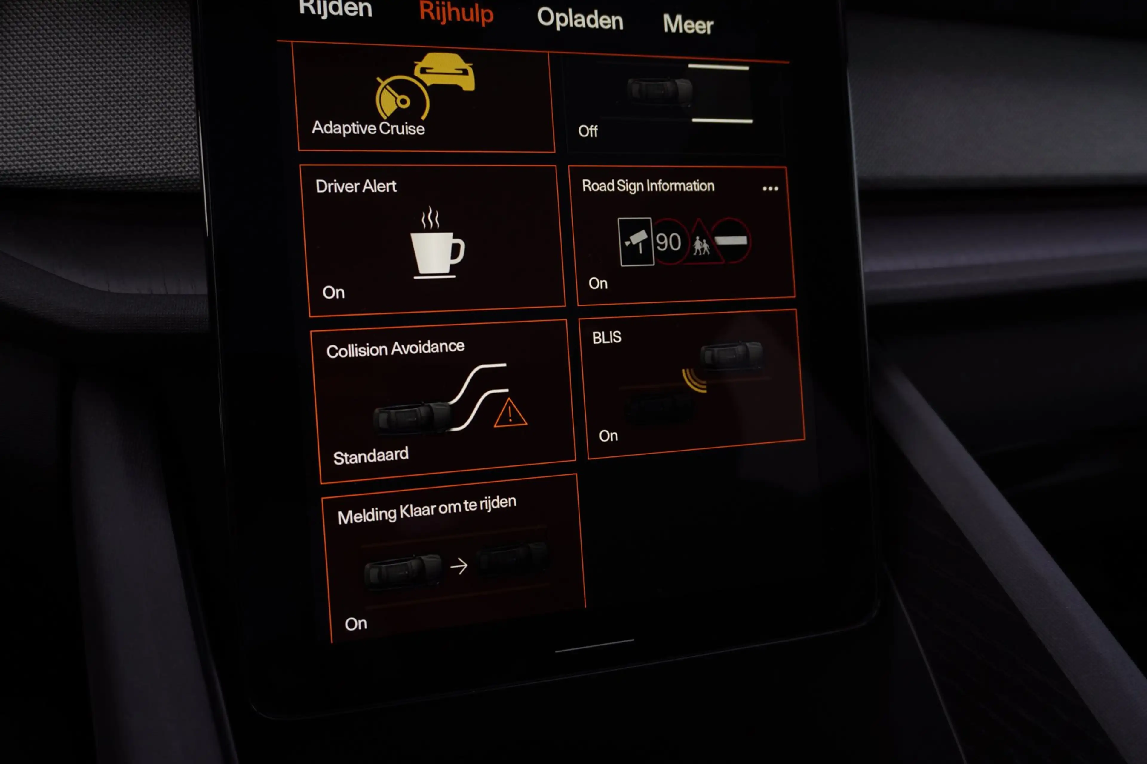 Polestar 2 Long Range Dual Motor Launch Edition 78kWh Perform — photo 27