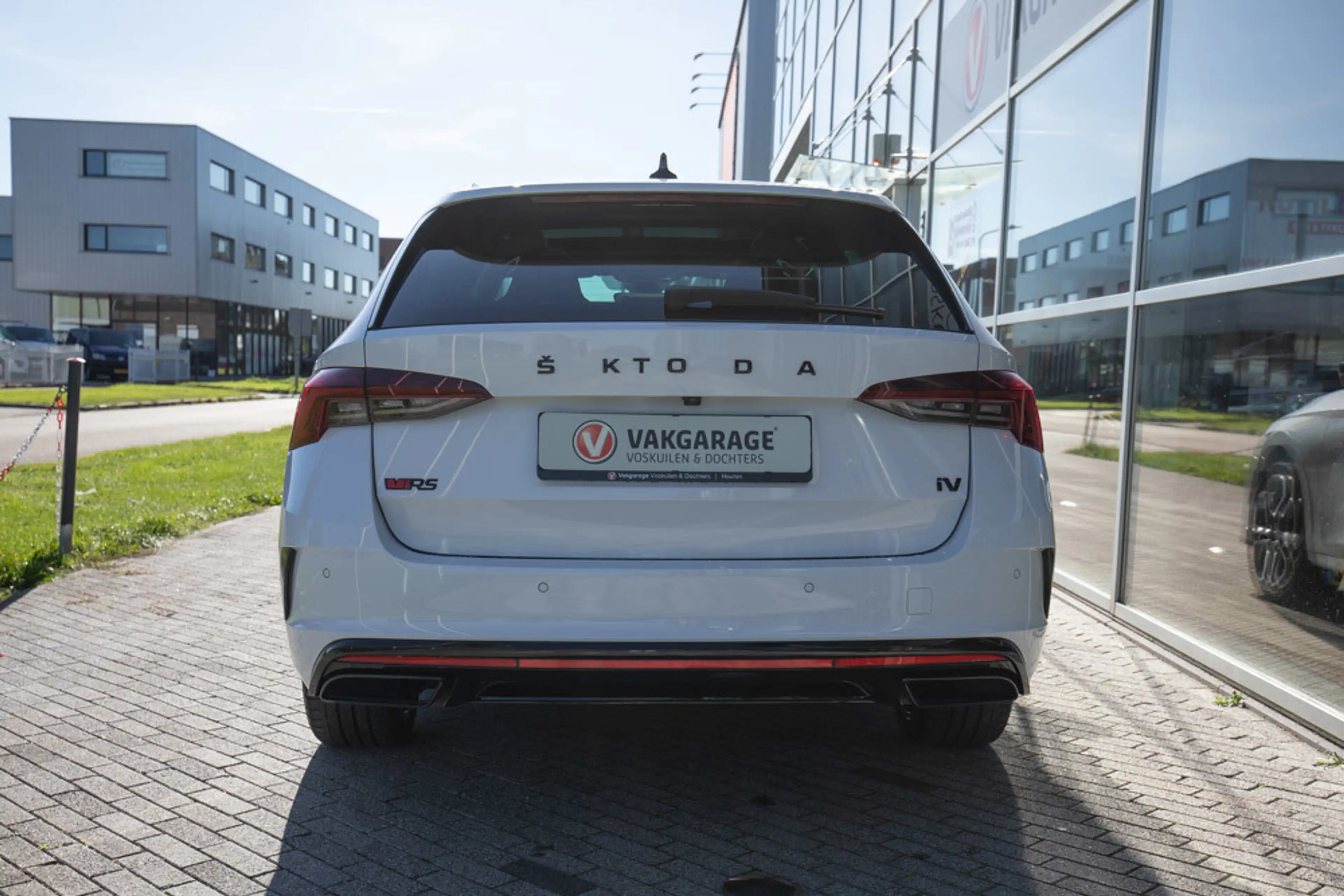 Skoda Octavia Combi 1.4 TSI RS iV PHEV 245pk Panoramadak — photo 3