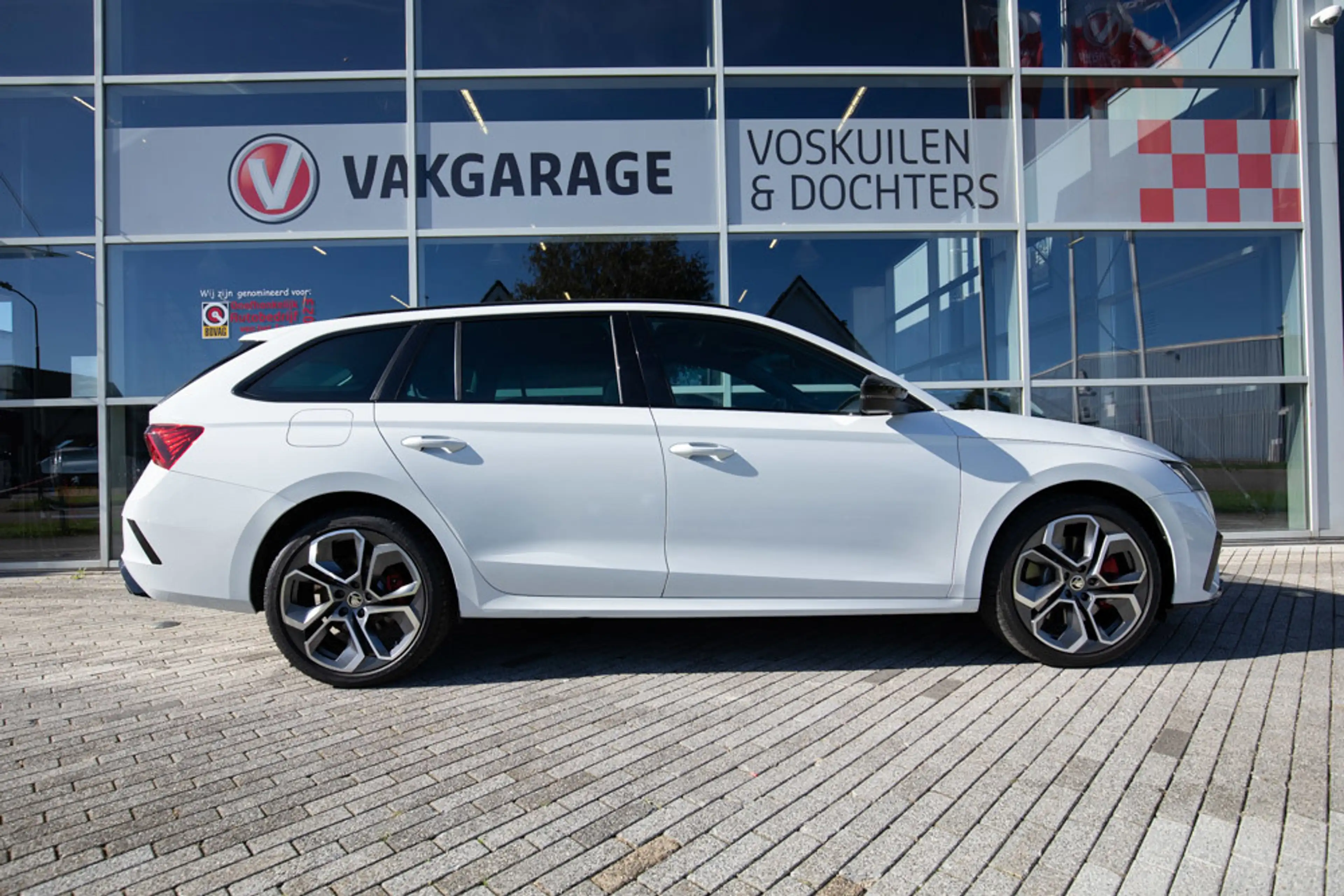Skoda Octavia Combi 1.4 TSI RS iV PHEV 245pk Panoramadak — photo 16