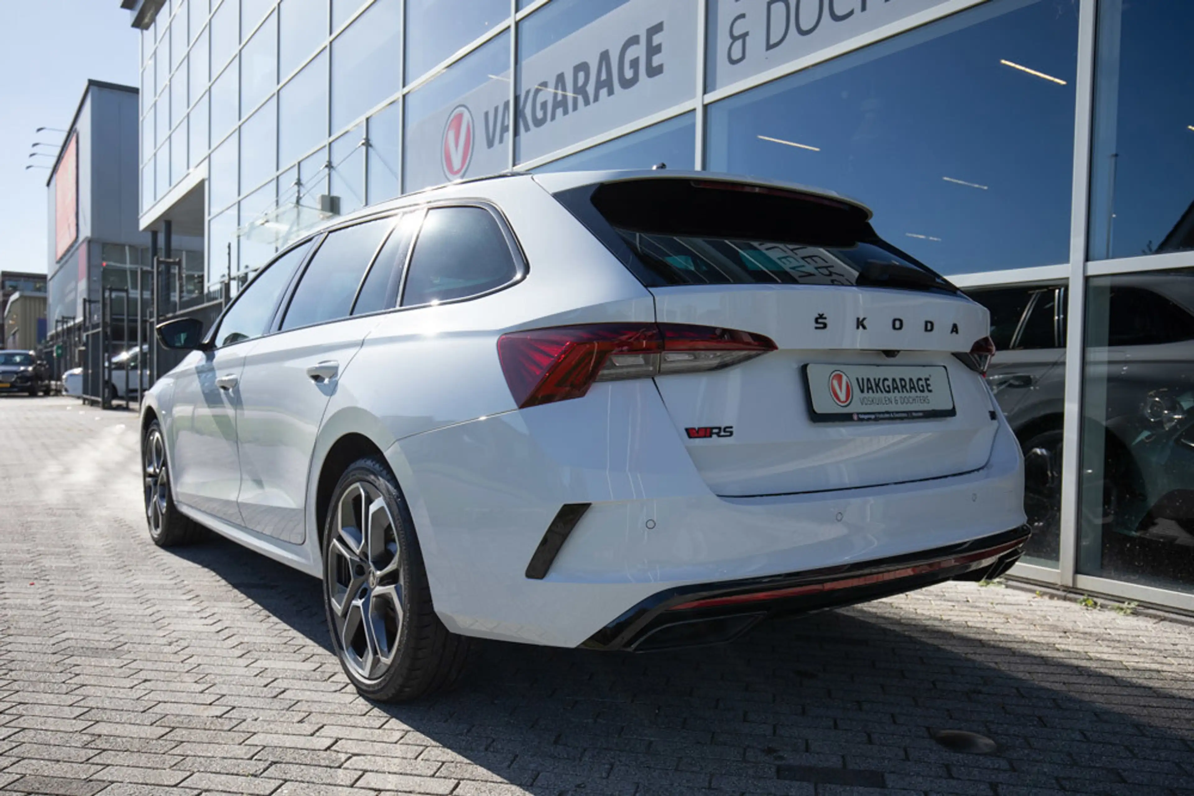 Skoda Octavia Combi 1.4 TSI RS iV PHEV 245pk Panoramadak — photo 10