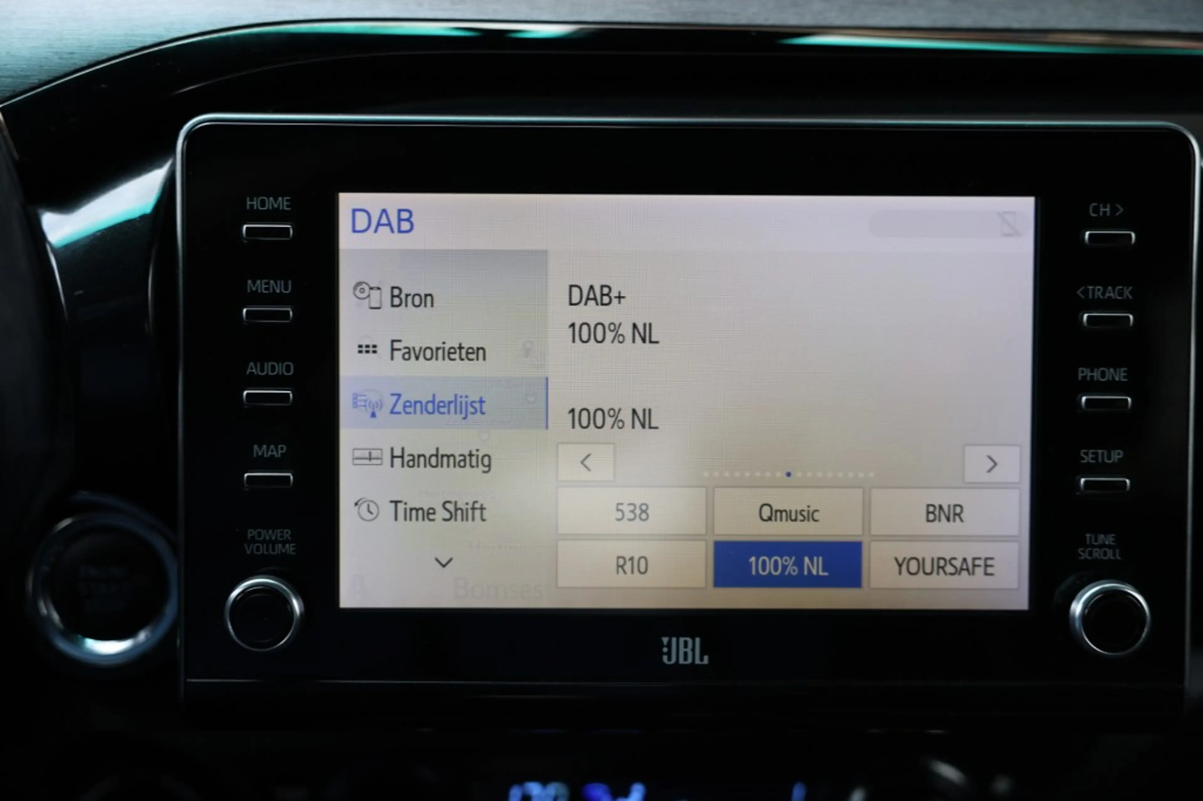 Toyota Hilux 2.8 D-4D DUBBEL CABIN EXECUTIVE A/T 2 ZITS 4WD VAN — photo 12