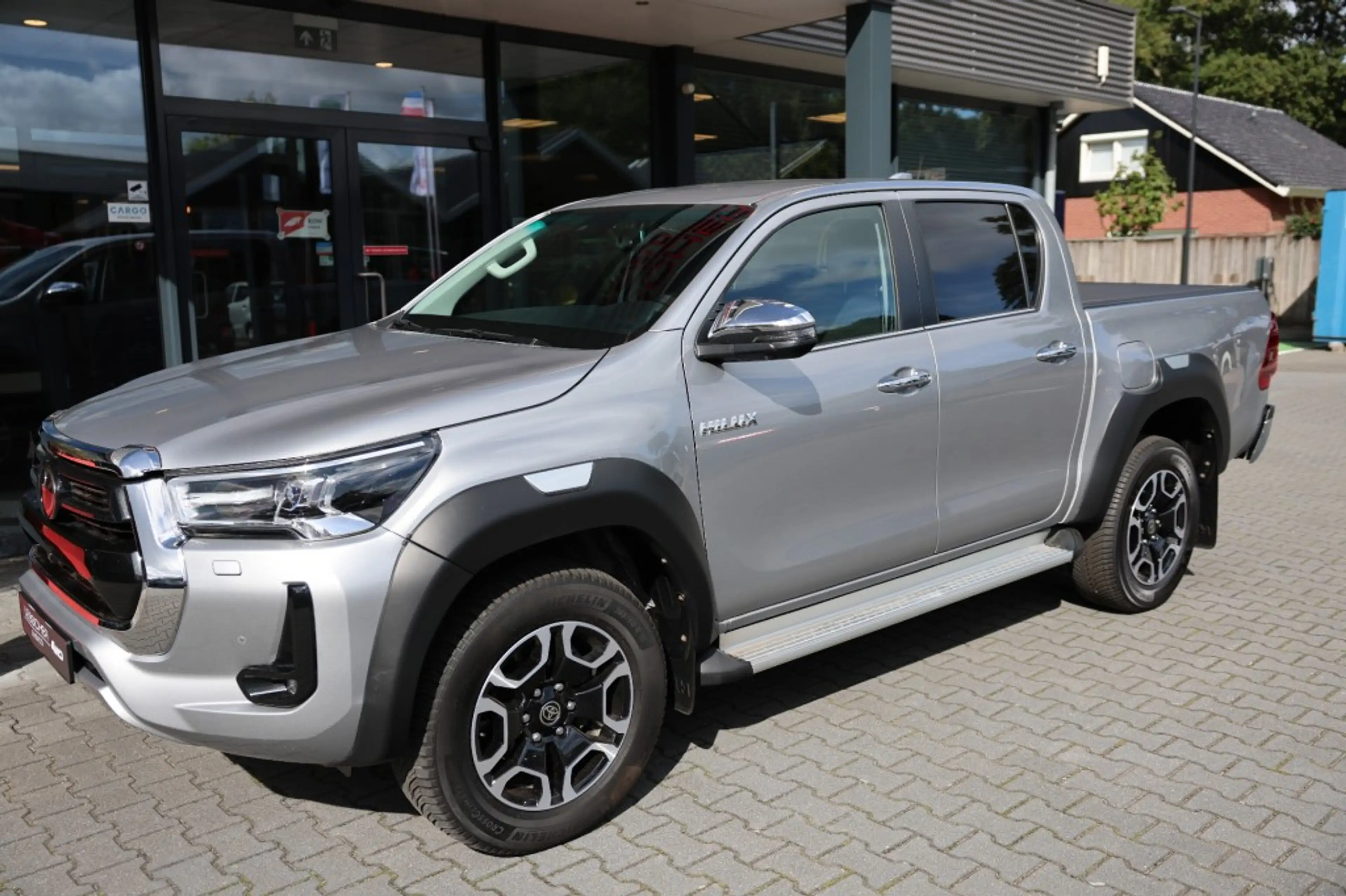 Toyota Hilux 2.8 D-4D DUBBEL CABIN EXECUTIVE A/T 2 ZITS 4WD VAN — photo 24