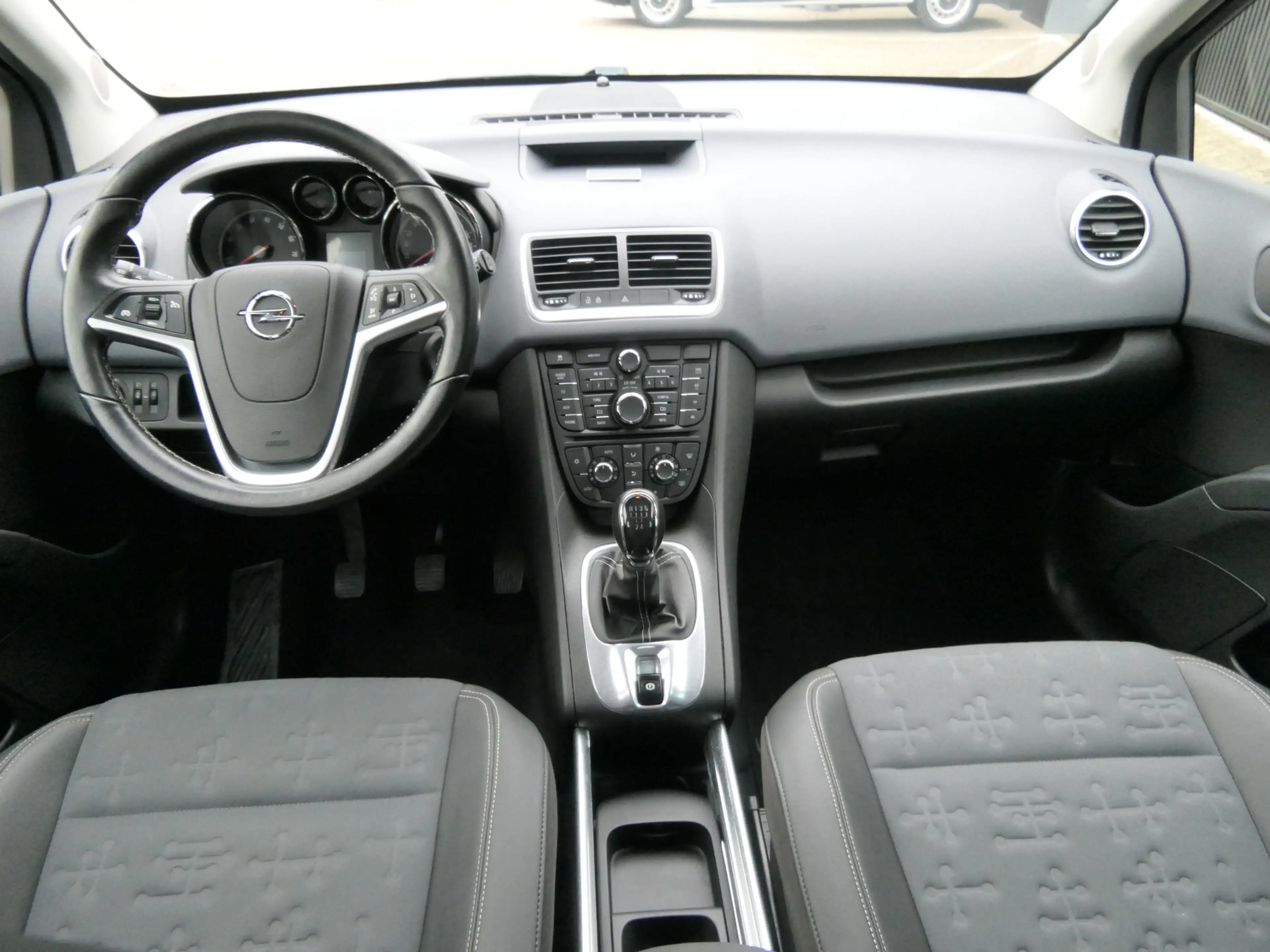 Opel Meriva 1.4 Turbo Cosmo | Trekhaak — photo 18