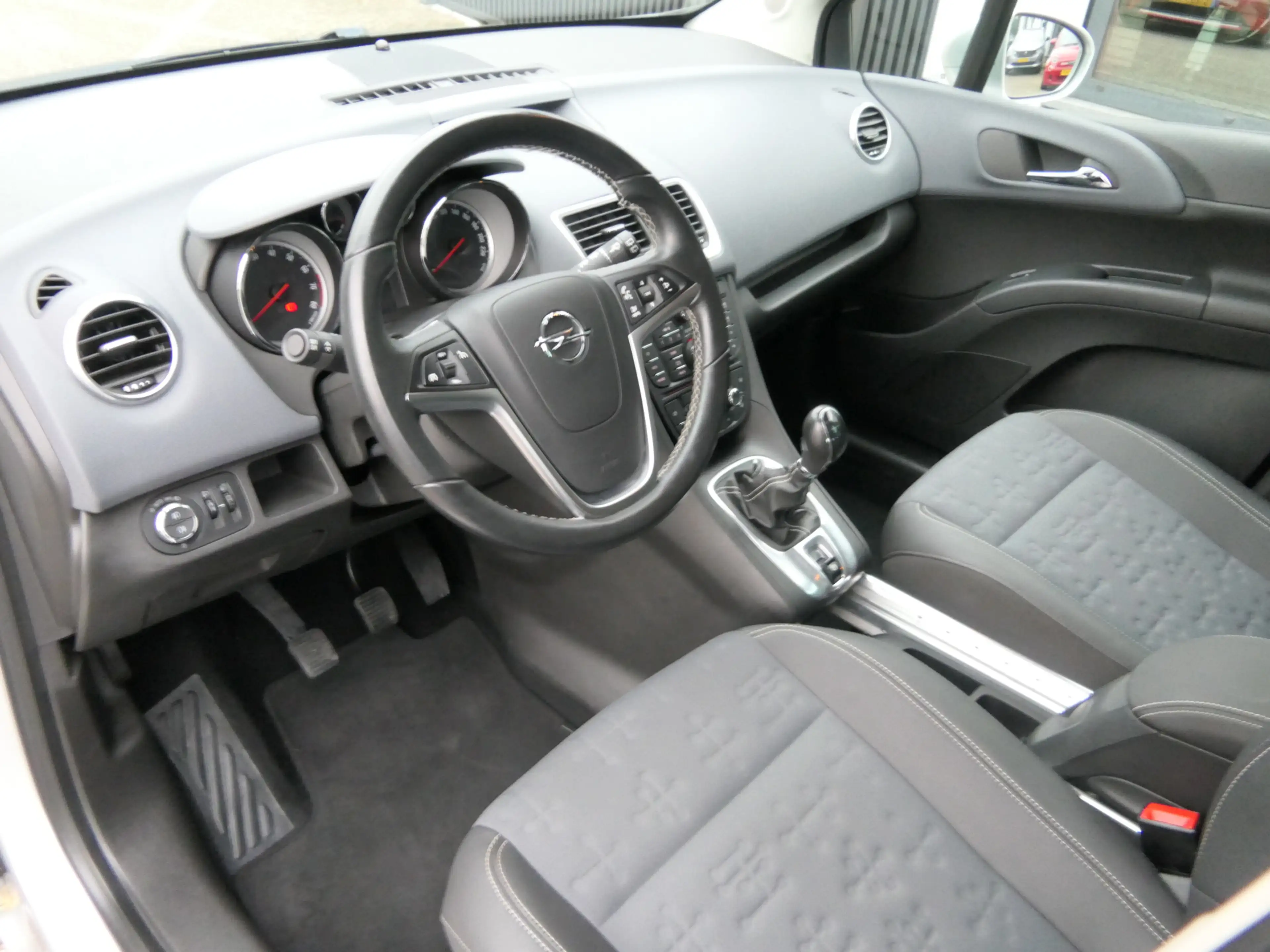 Opel Meriva 1.4 Turbo Cosmo | Trekhaak — photo 3