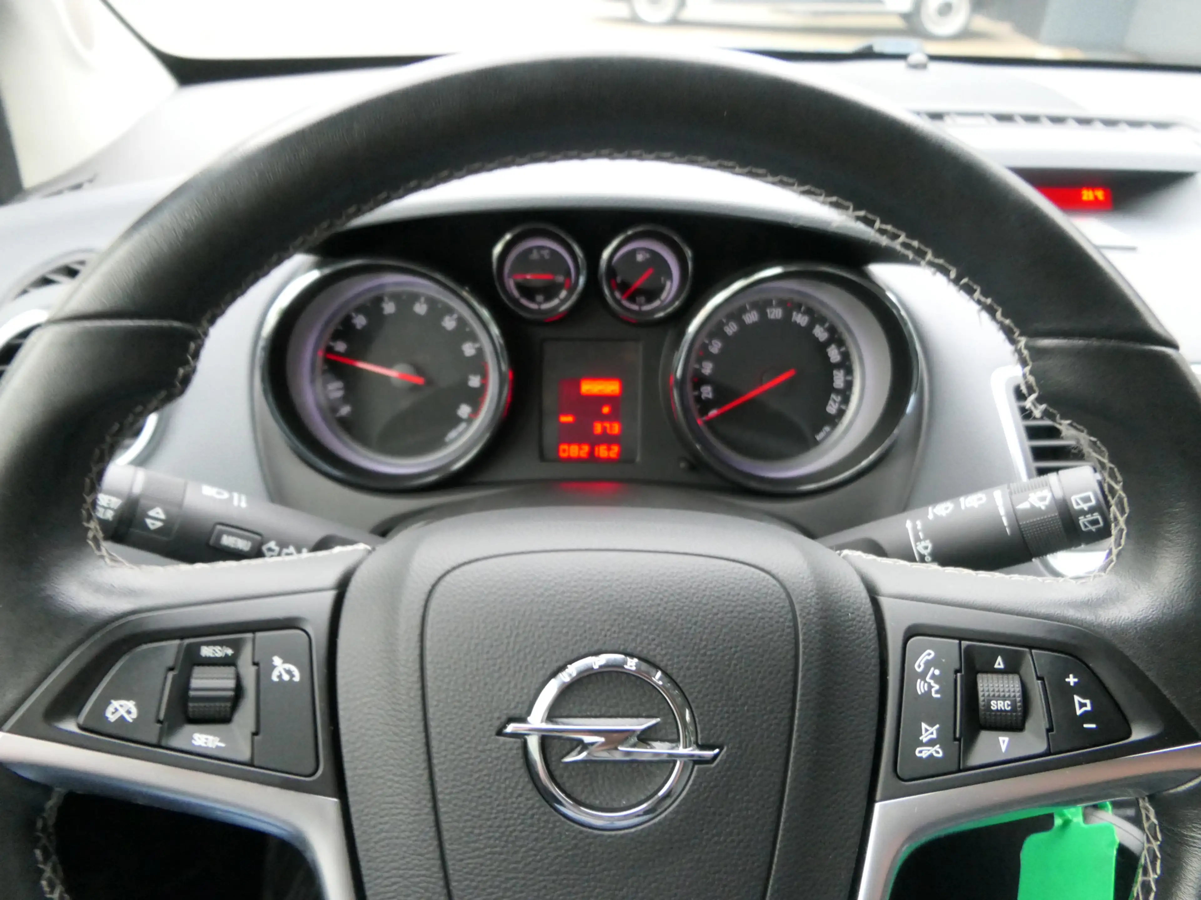 Opel Meriva 1.4 Turbo Cosmo | Trekhaak — photo 23