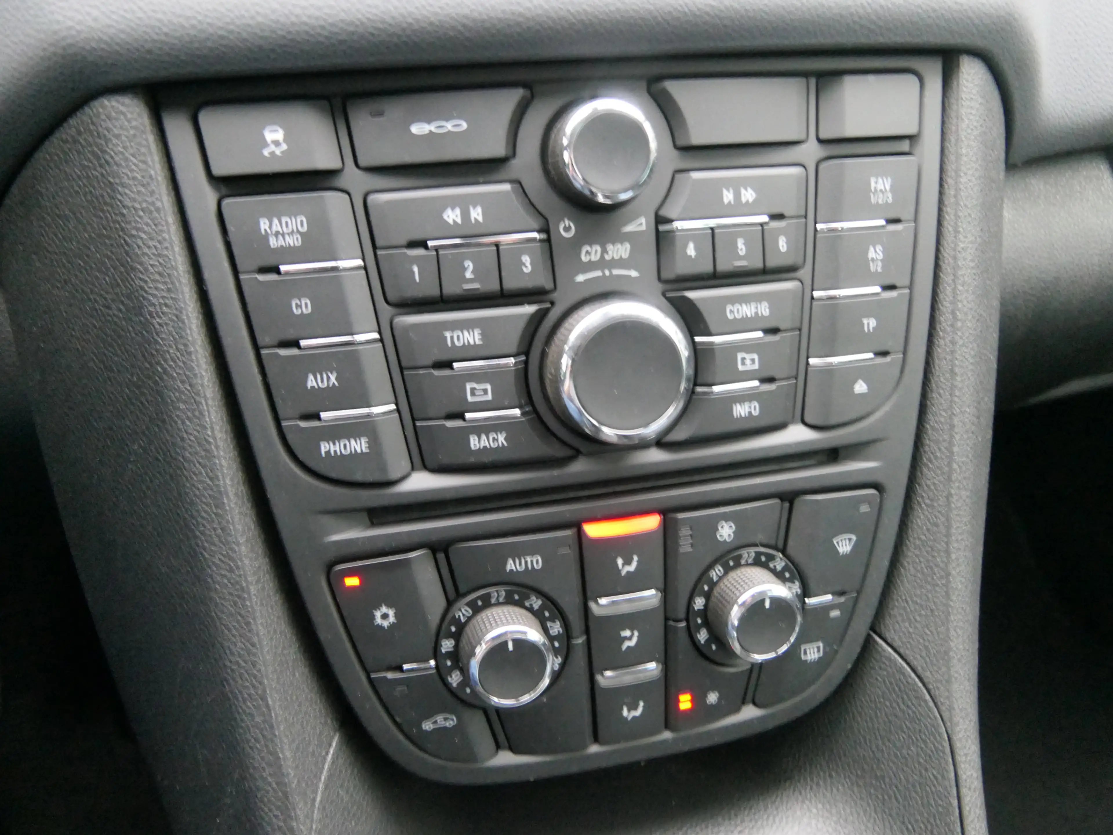 Opel Meriva 1.4 Turbo Cosmo | Trekhaak — photo 22
