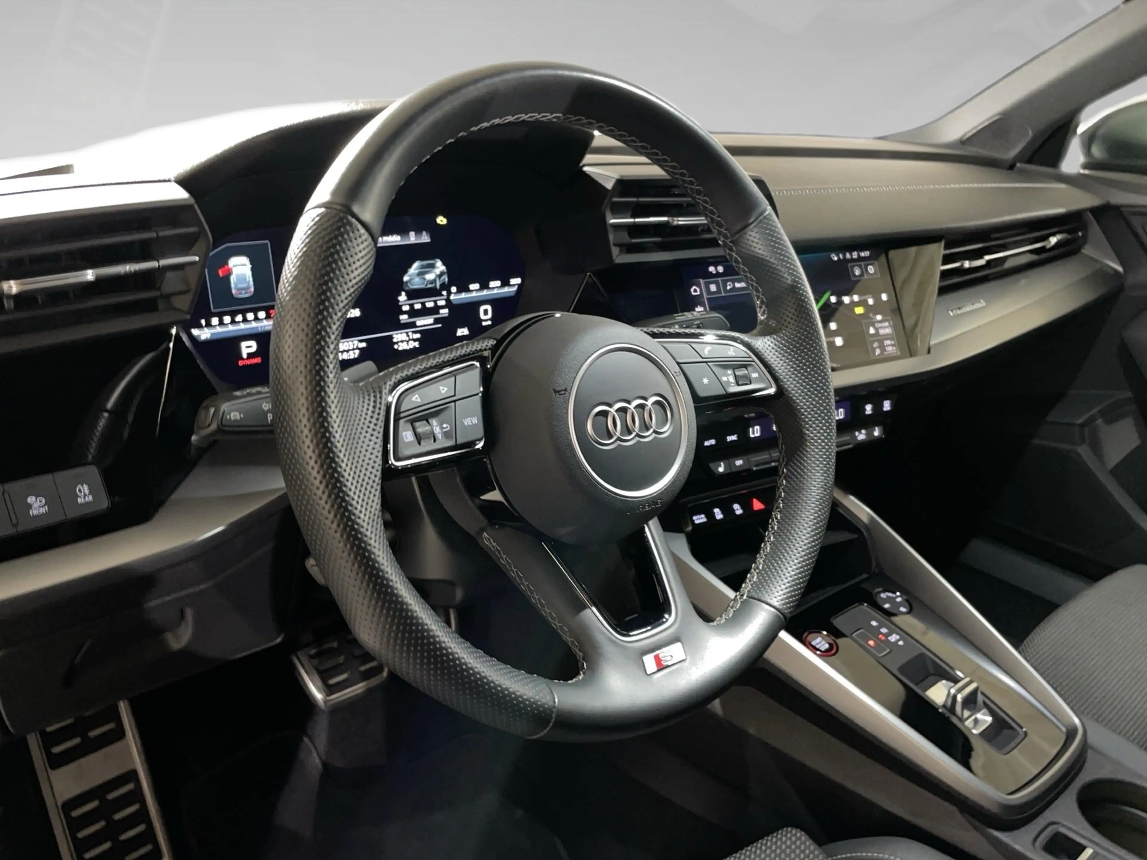 Audi S3 2.0 TFSI S3 S tronic quattro Sportback — photo 8