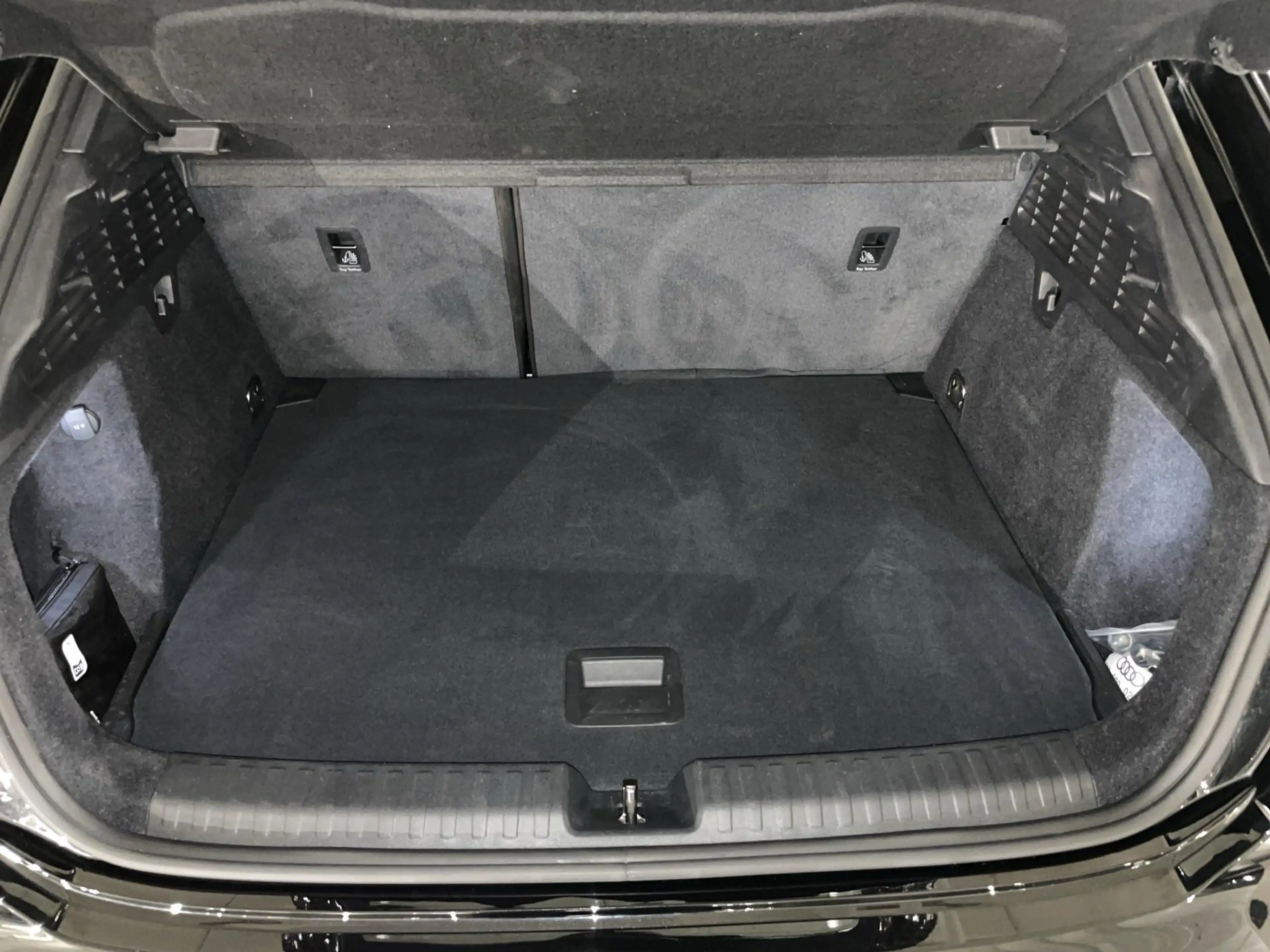 Audi S3 2.0 TFSI S3 S tronic quattro Sportback — photo 12
