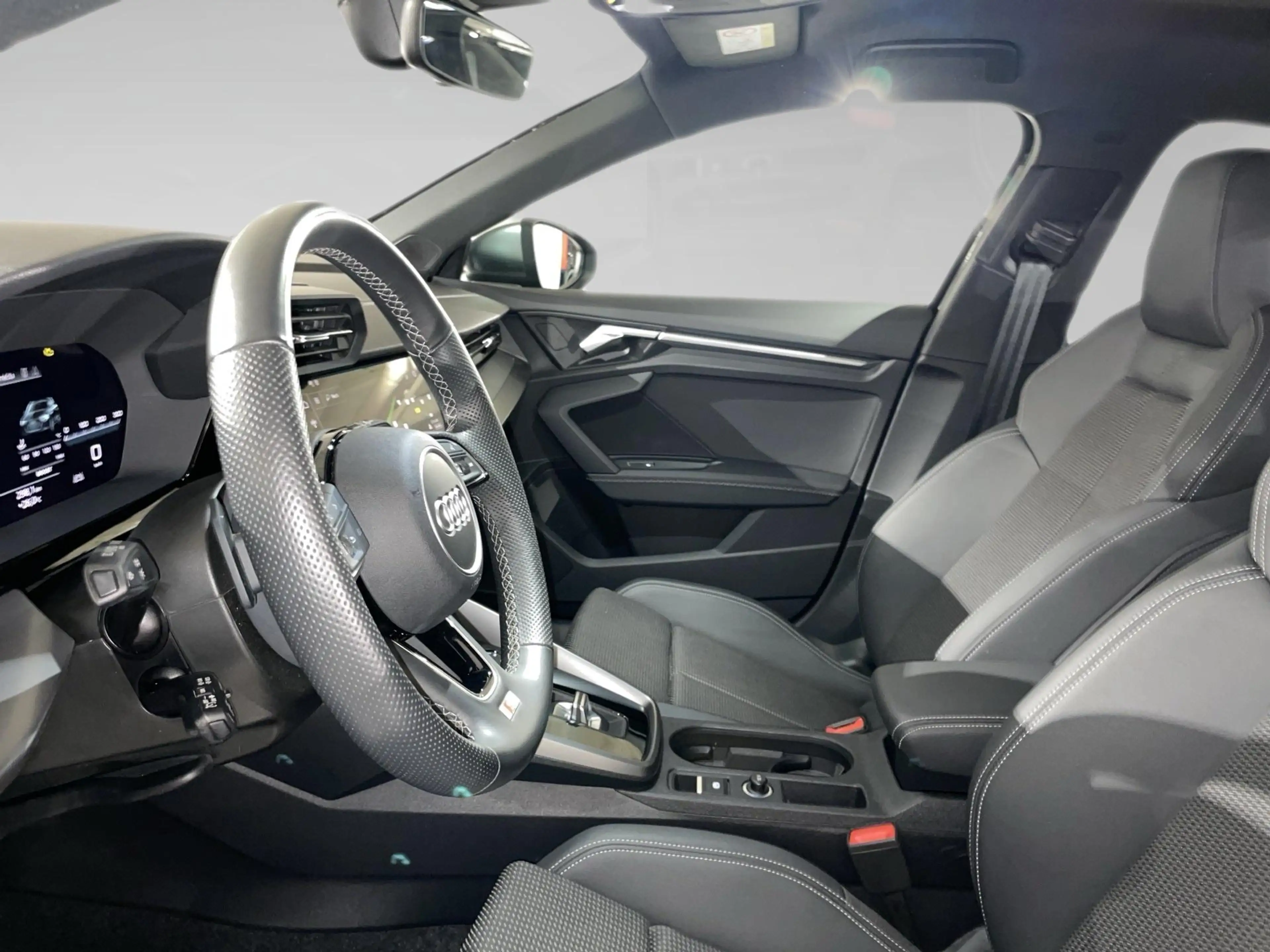 Audi S3 2.0 TFSI S3 S tronic quattro Sportback — photo 4