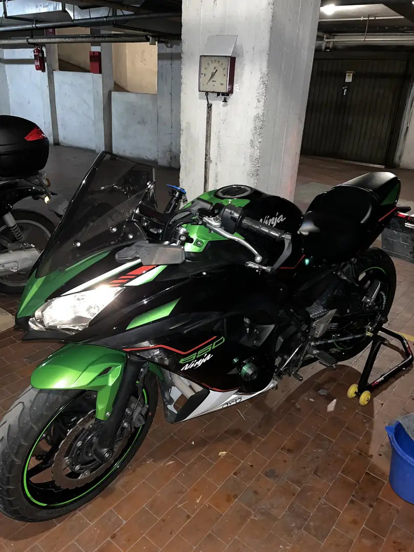 Kawasaki Ninja 650 base - 1
