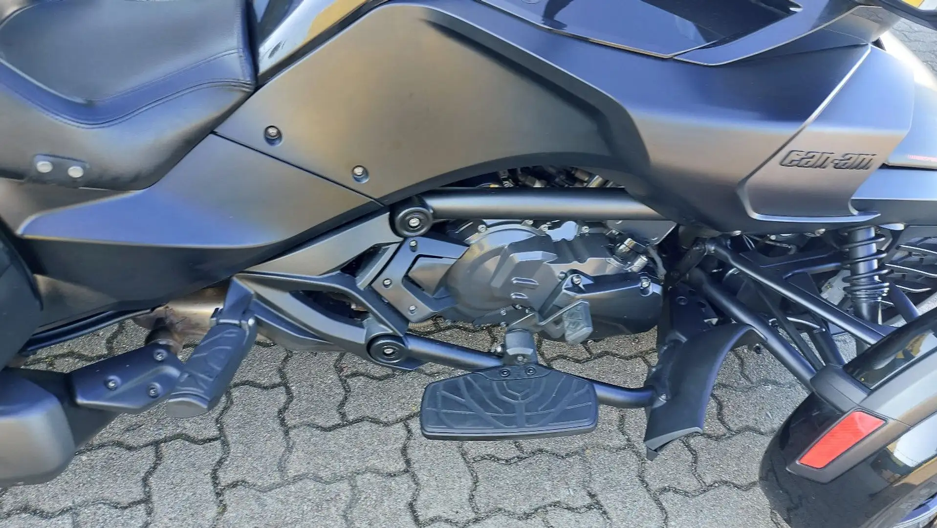 Can-Am Spyder F3 LTD 1330  Limited Schwarz - 2