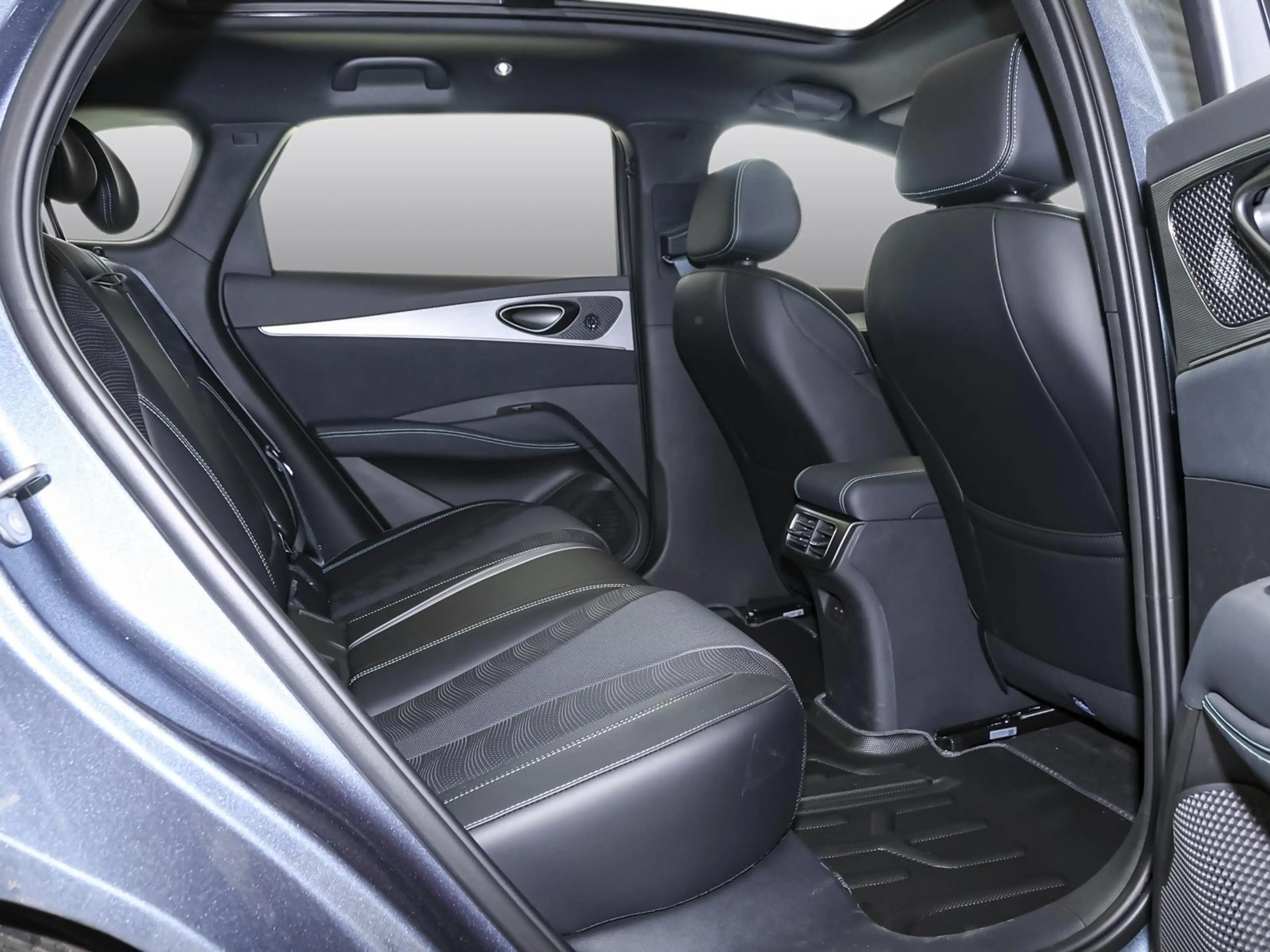 BYD Seal 6 DM-i Touring Comfort Gewerbe Aktion — photo 4