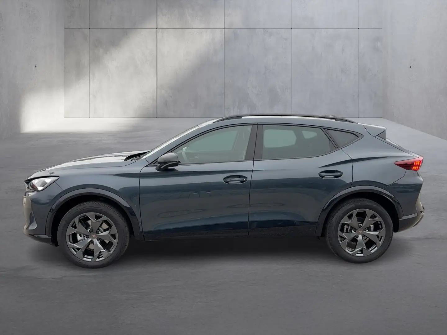CUPRA Formentor 1.5 e-TSI 150 PS DSG Grau - 2