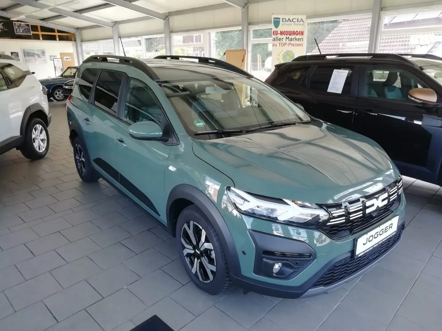 Dacia Jogger TCe 110 Expression-Plus /Sitzhzg./RFK/ALU16/AHK Grün - 1