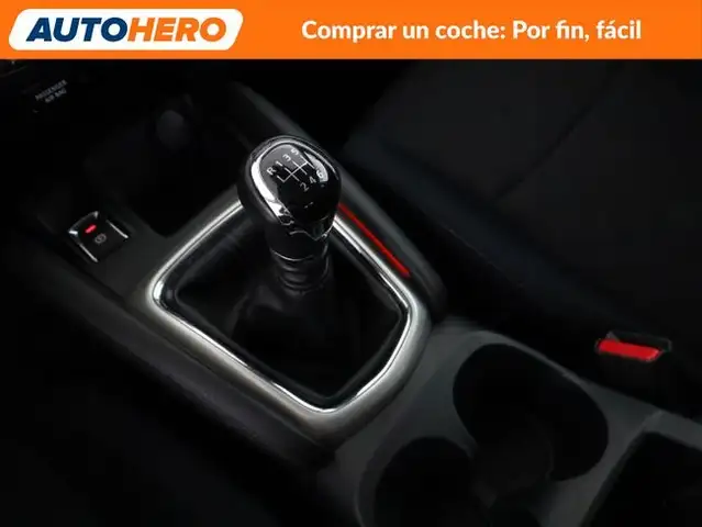 Nissan Qashqai view 25
