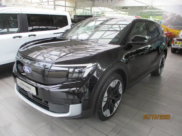 Ford Explorer Premium RWD