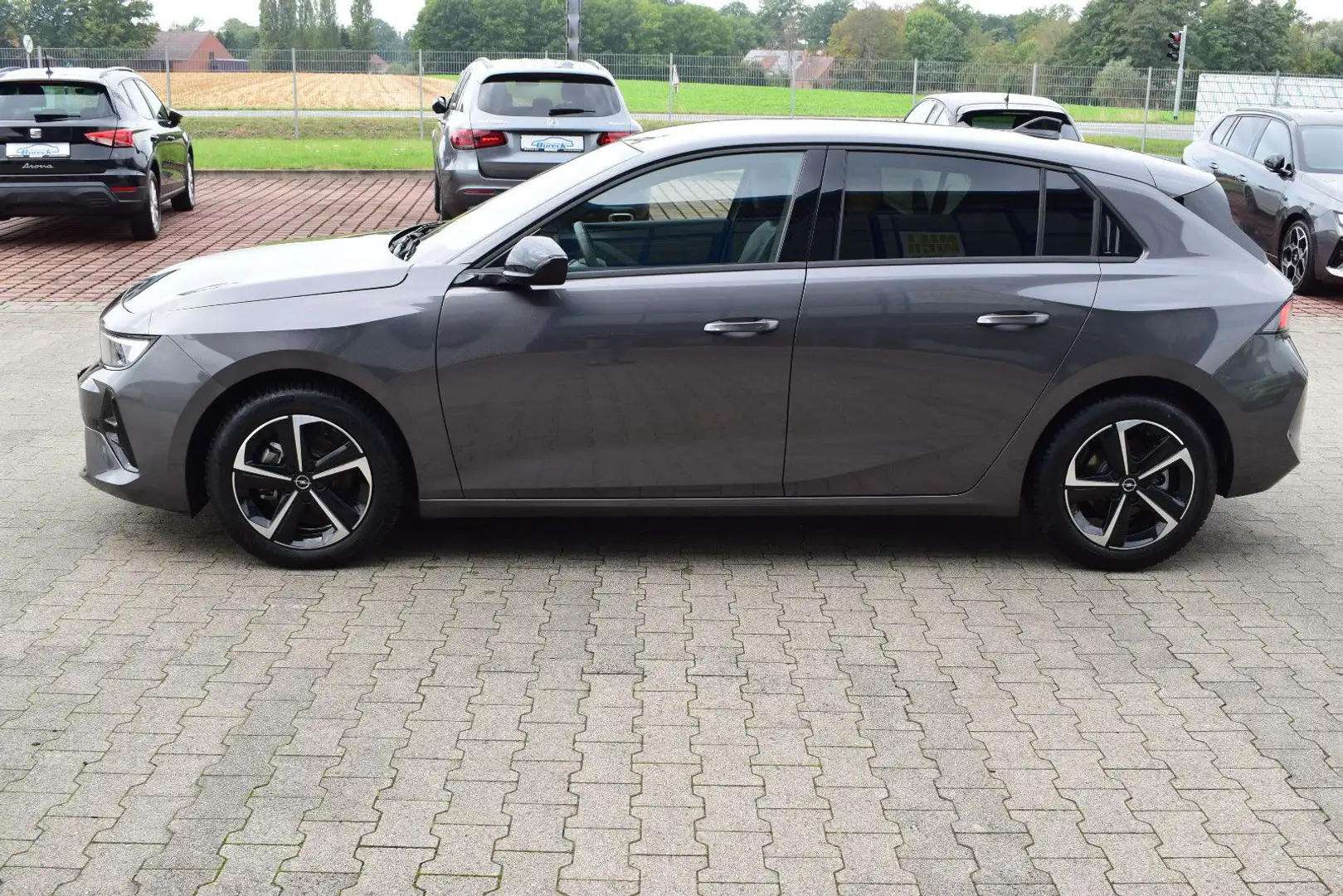 Opel Astra 1,2 Turbo Limo. GS / AHK / 360° / SHZ Grau - 2