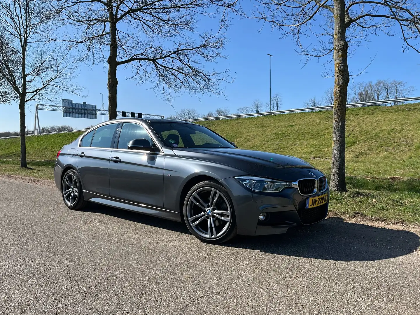 BMW 320 320 Cent.Hi.Ex. Grijs - 2