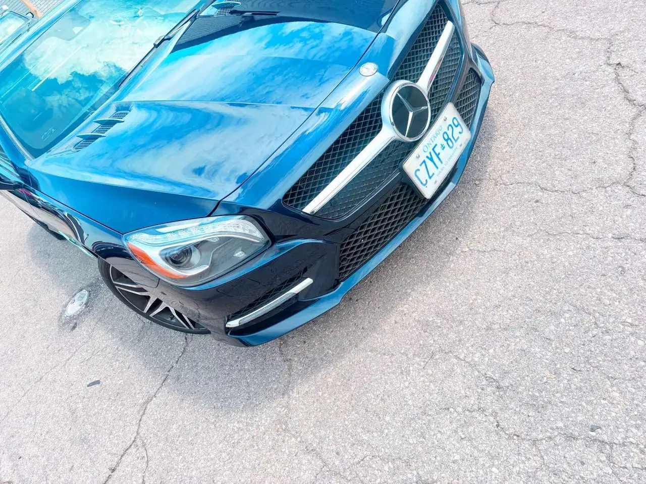 Mercedes-Benz SL снимка Mercedes-Benz SL