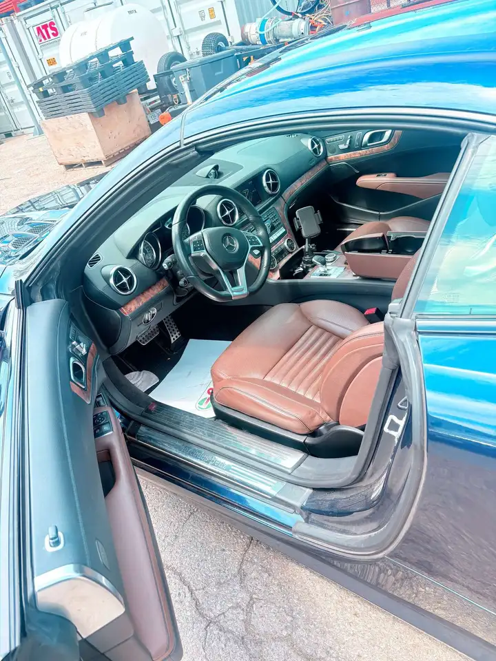Mercedes-Benz SL снимка Mercedes-Benz SL