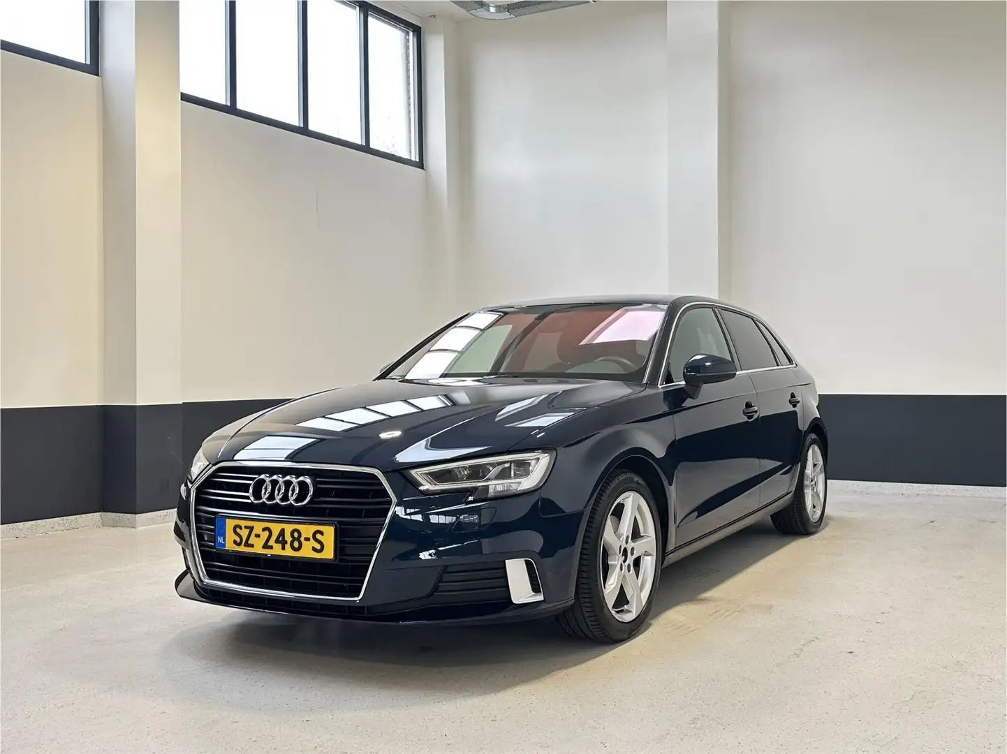 Audi A3 Sportback 1.0 TFSI Sport Lease Edition Automaat | Blauw - 2