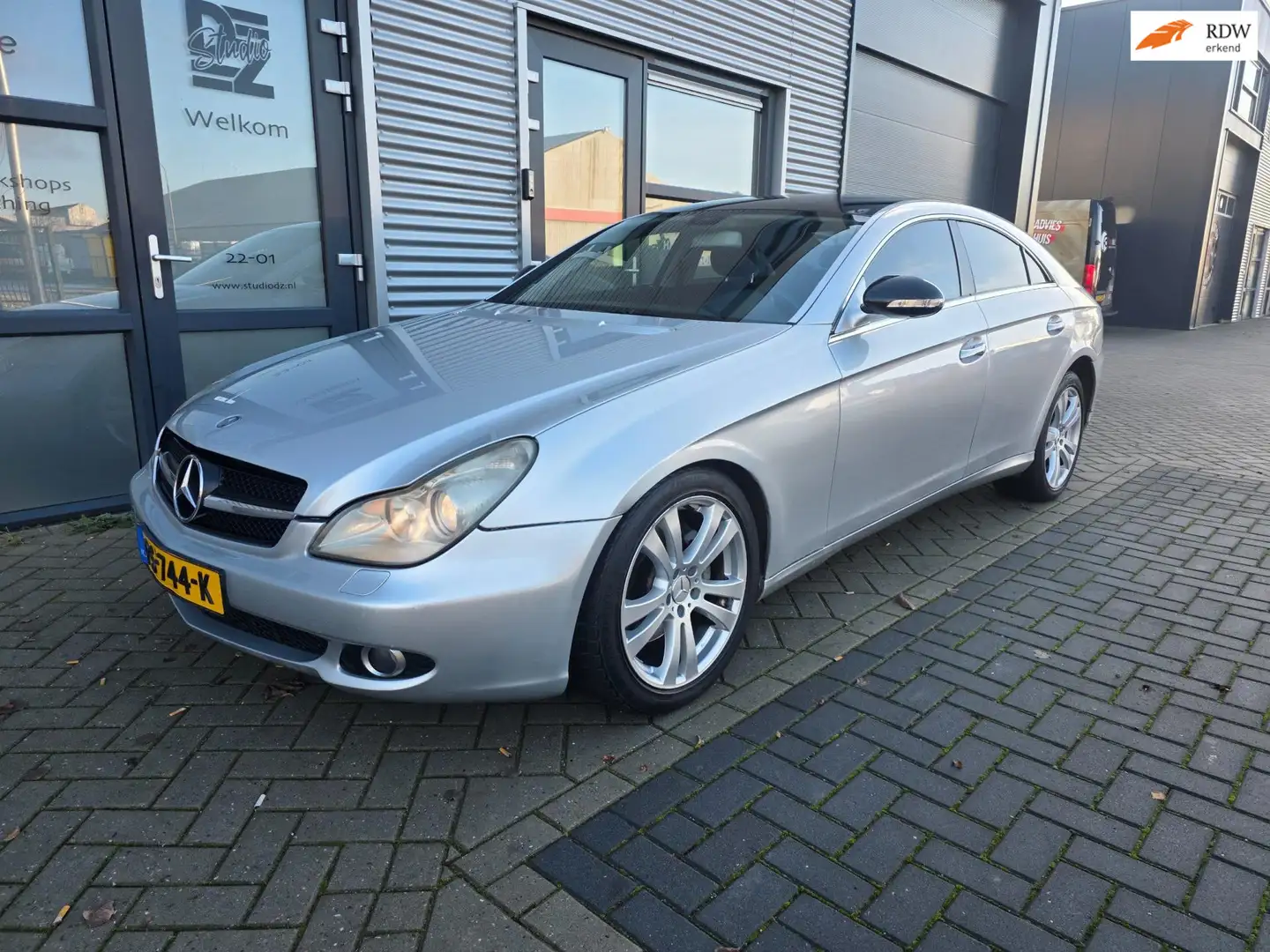 Mercedes-Benz CLS 350 Gris - 1