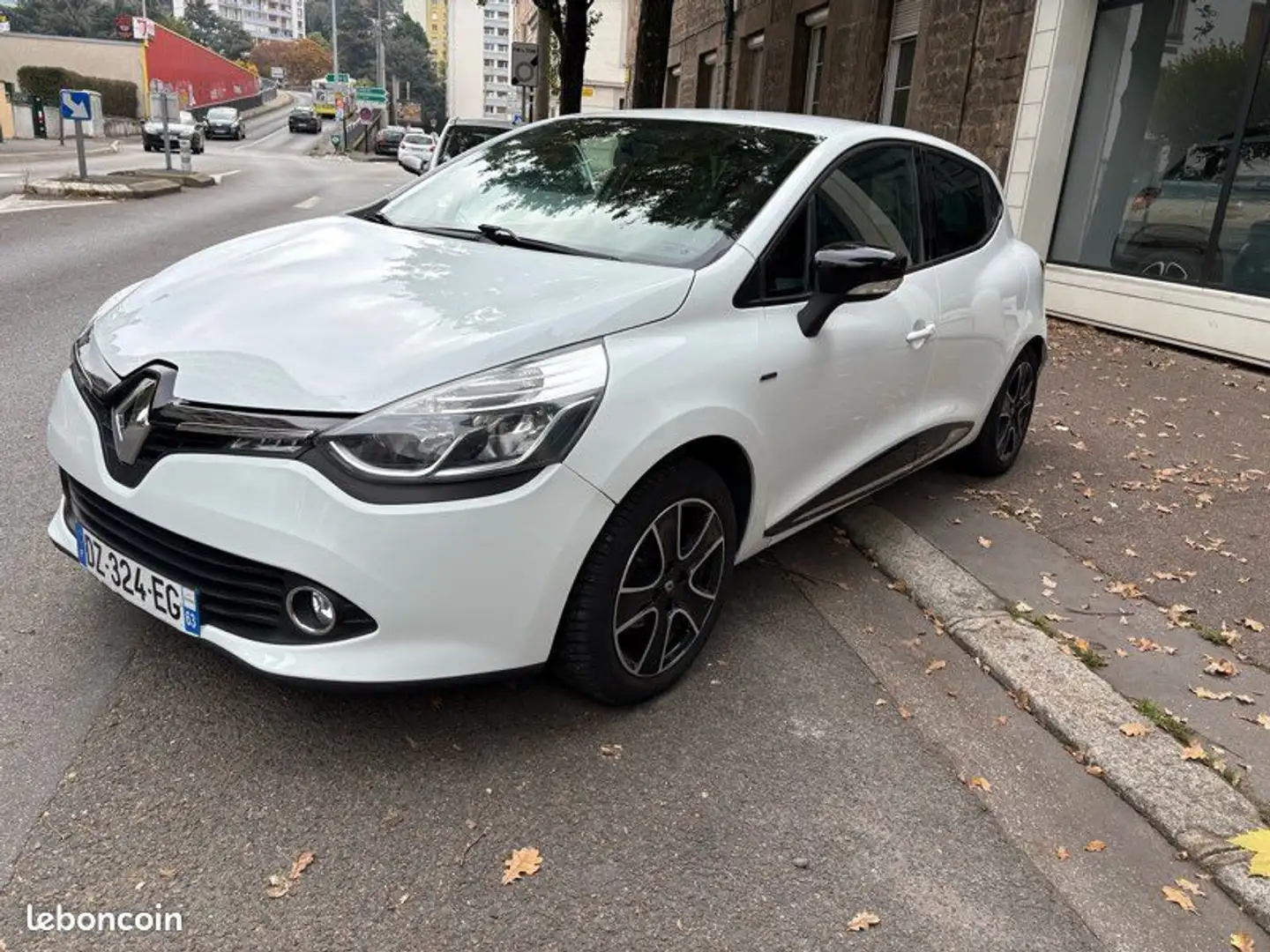 Renault Clio 4 Tce 90 Limited 2016 106000kms Weiß - 2
