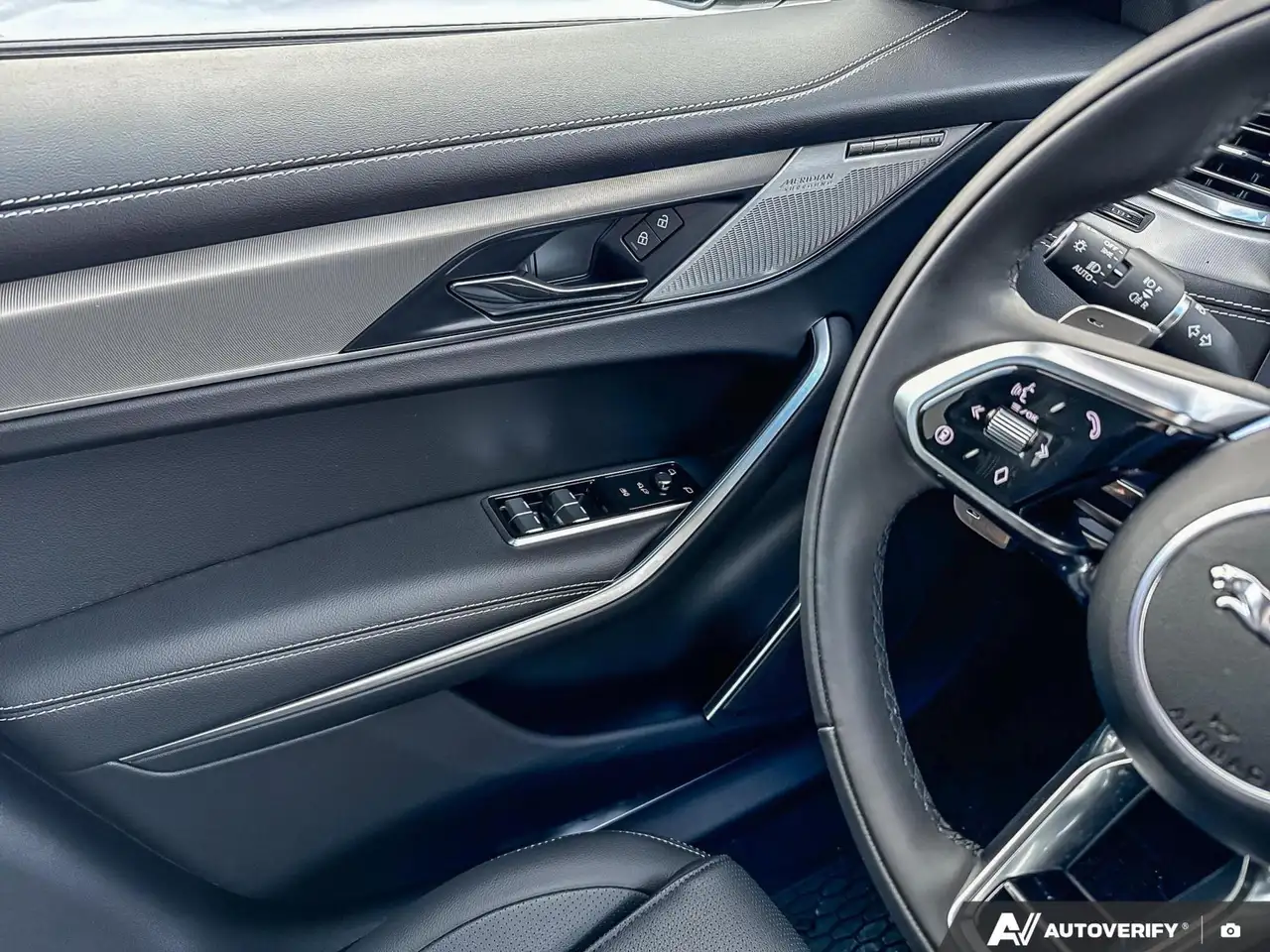 Jaguar F-Pace снимка Jaguar F-Pace