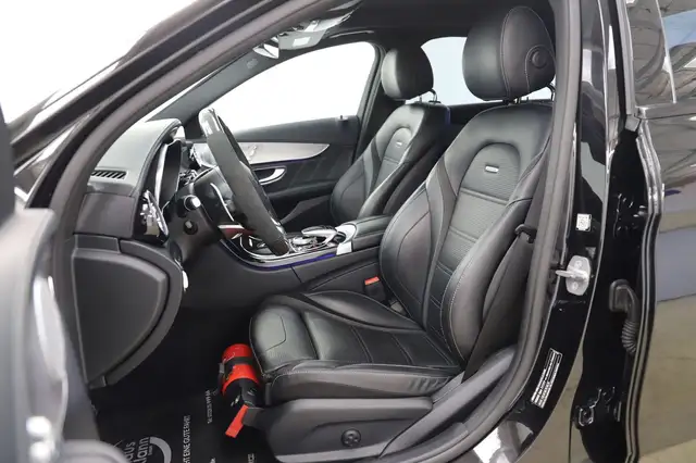 Mercedes-Benz C-Class view 9