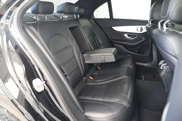 Mercedes-Benz C-Class view 12